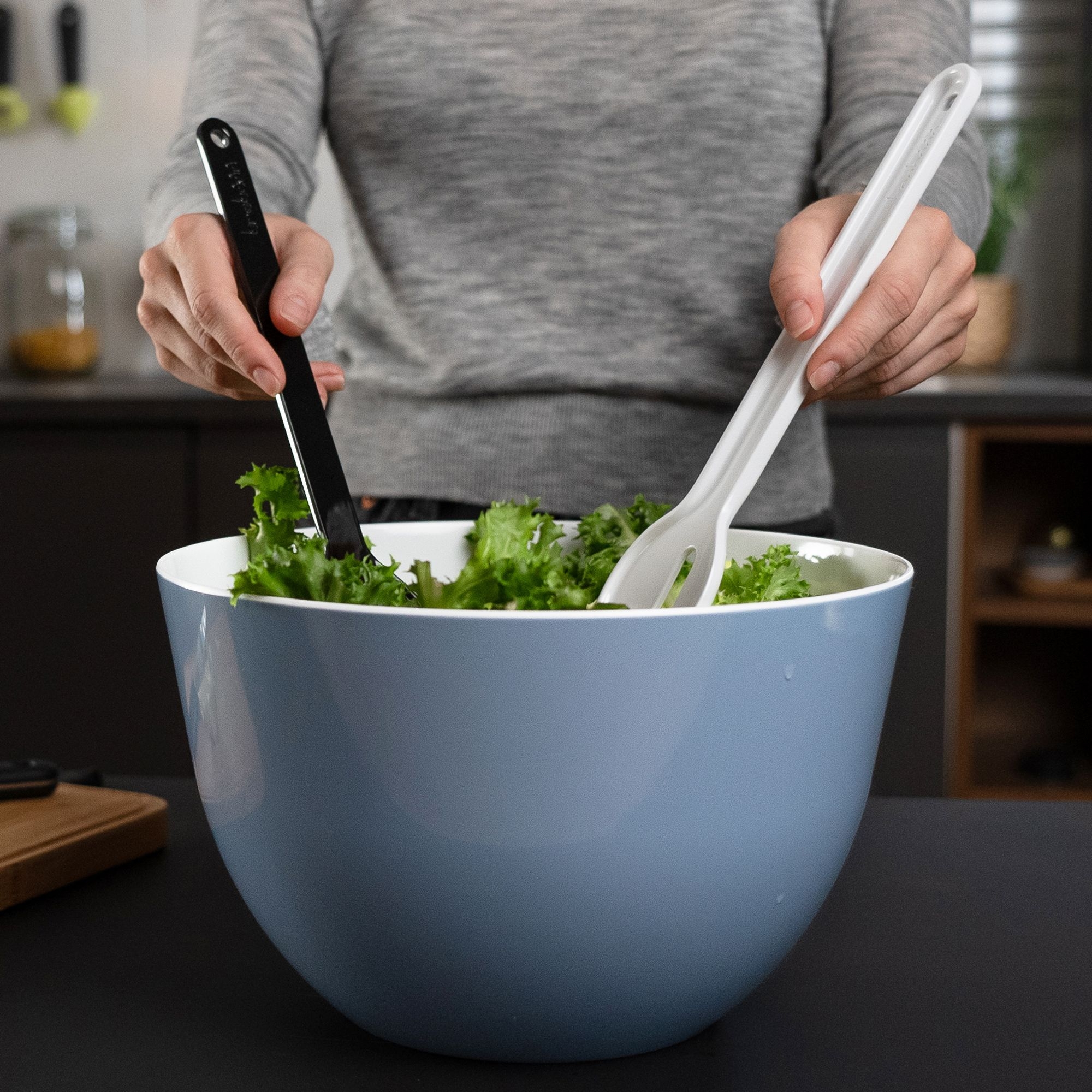 Trebonn - IN salad servers, black/white