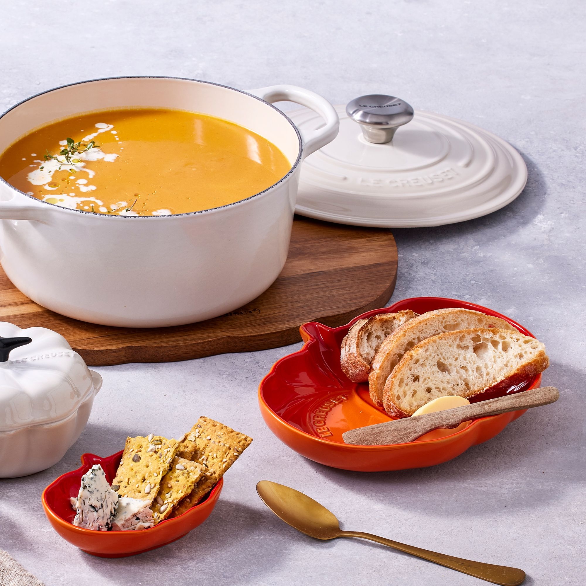 Le Creuset - Stoneware Pumpkin Plate 25 cm - Volcanic