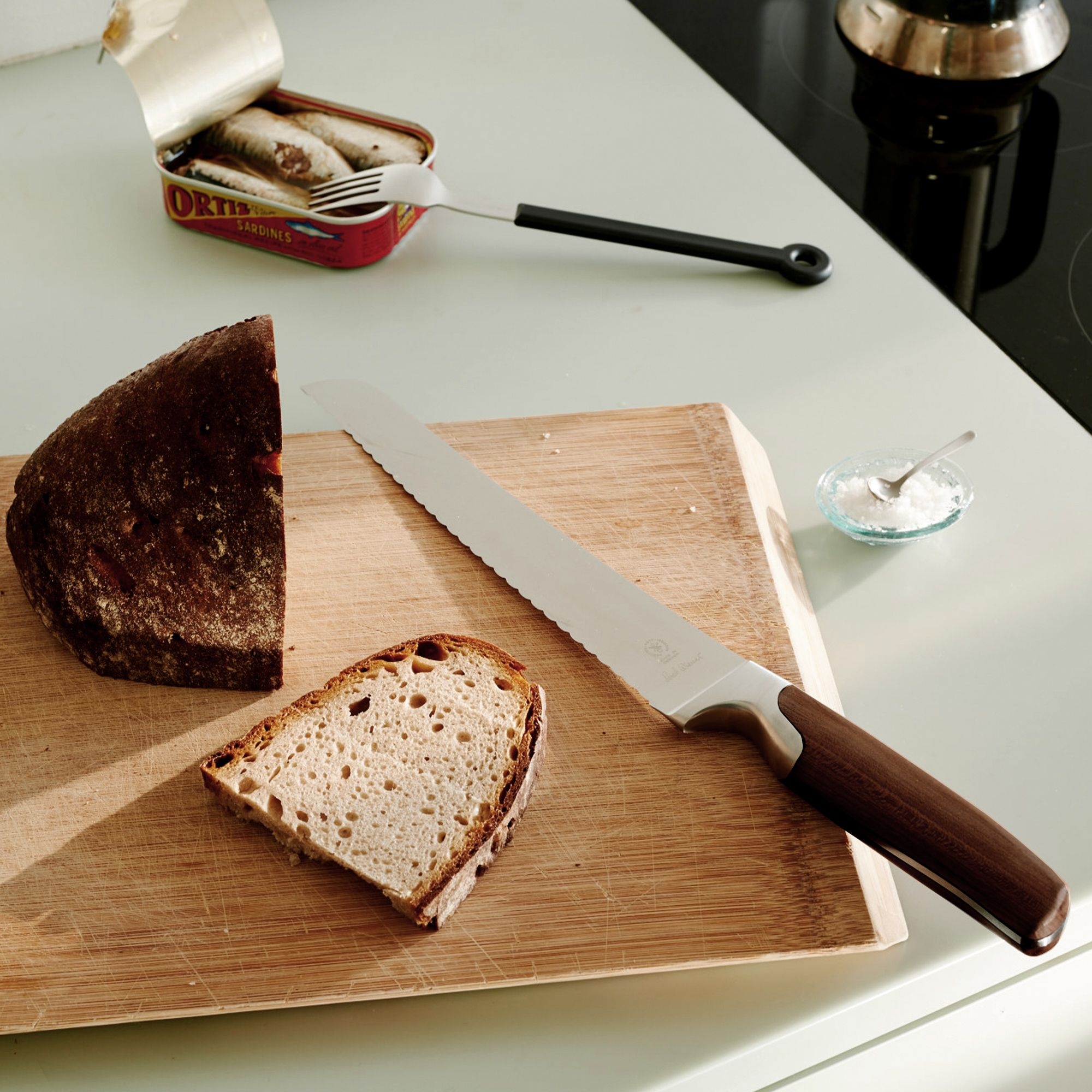 Pott - Sarah Wiener - Breadknife 22 cm - Walnut Wood Pott - Sarah Wiener - Breadknife 22 cm - Walnut Wood