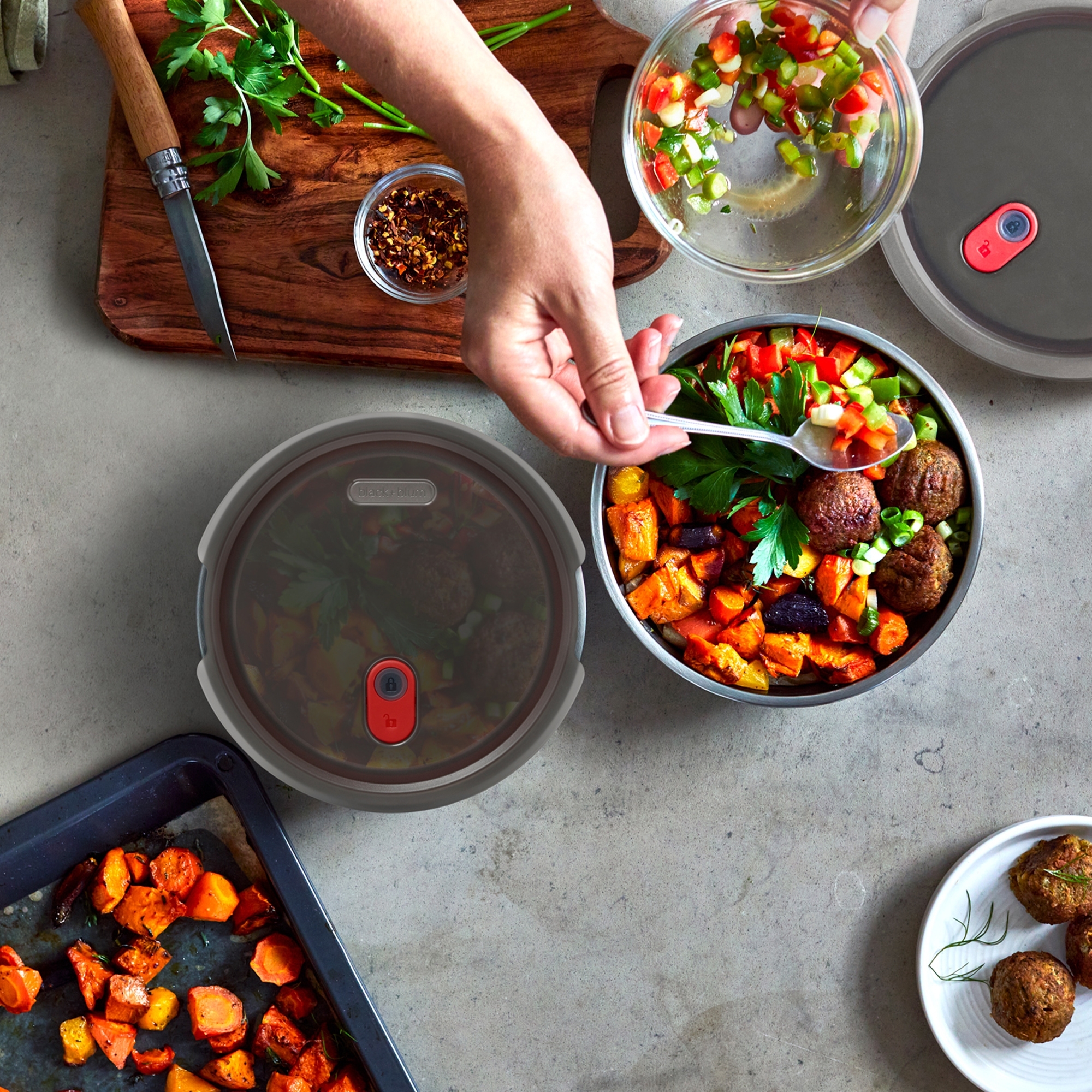 black+blum - Multifunctional Food Box - round large