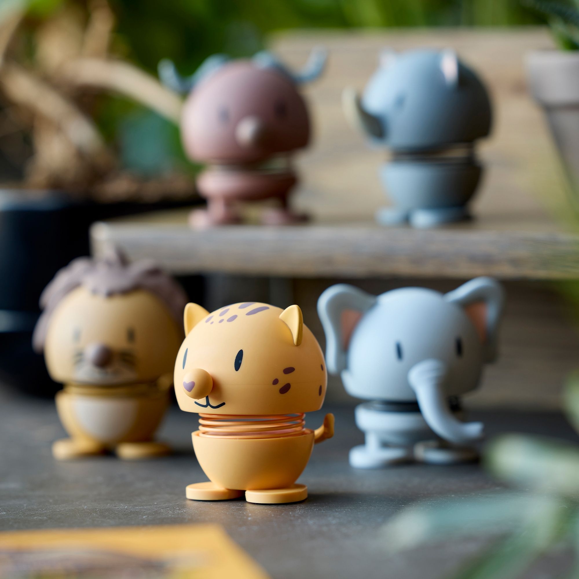 Hoptimist Soft Leopard S, kleine fröhliche Dekofigur