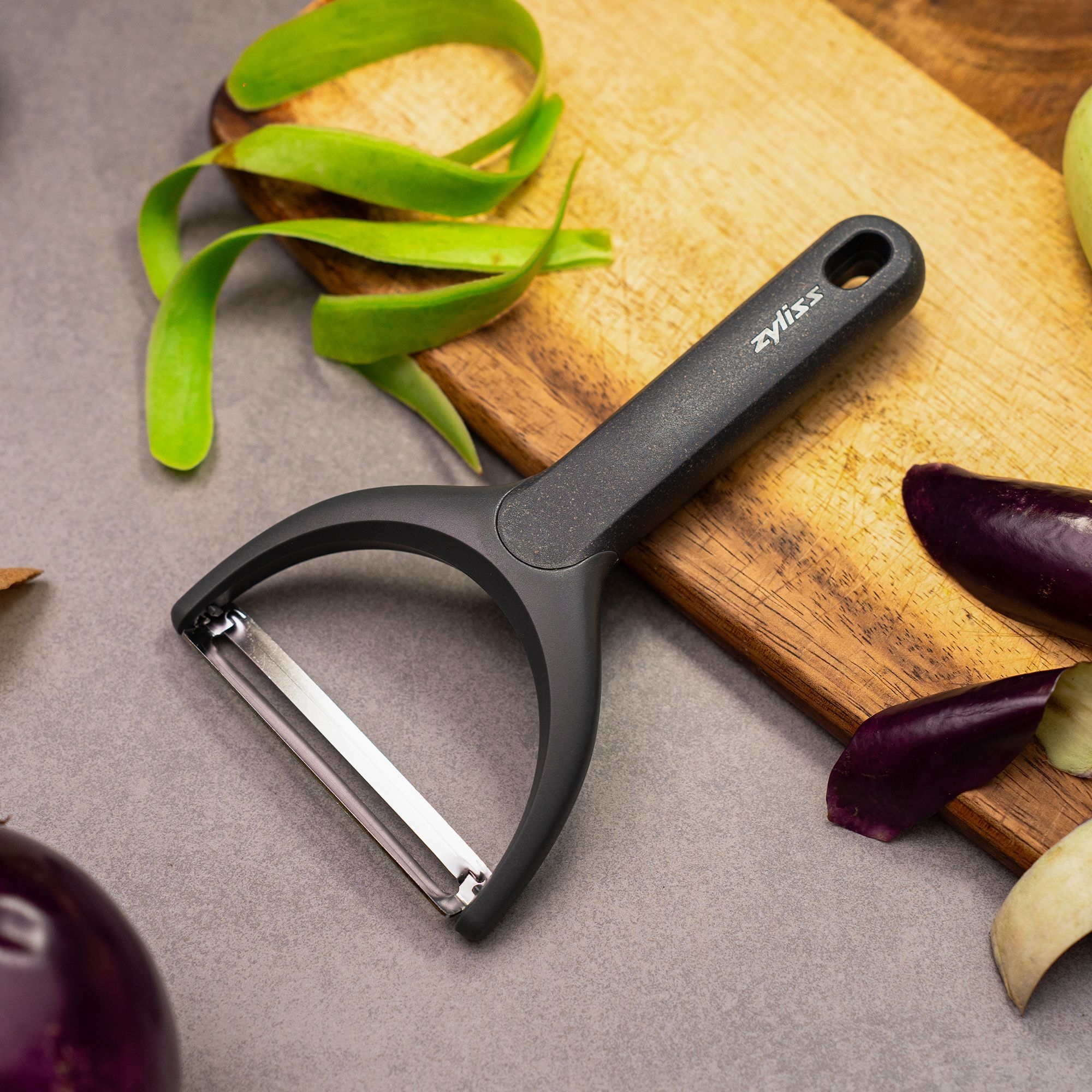 Zyliss - Wide Universal Peeler