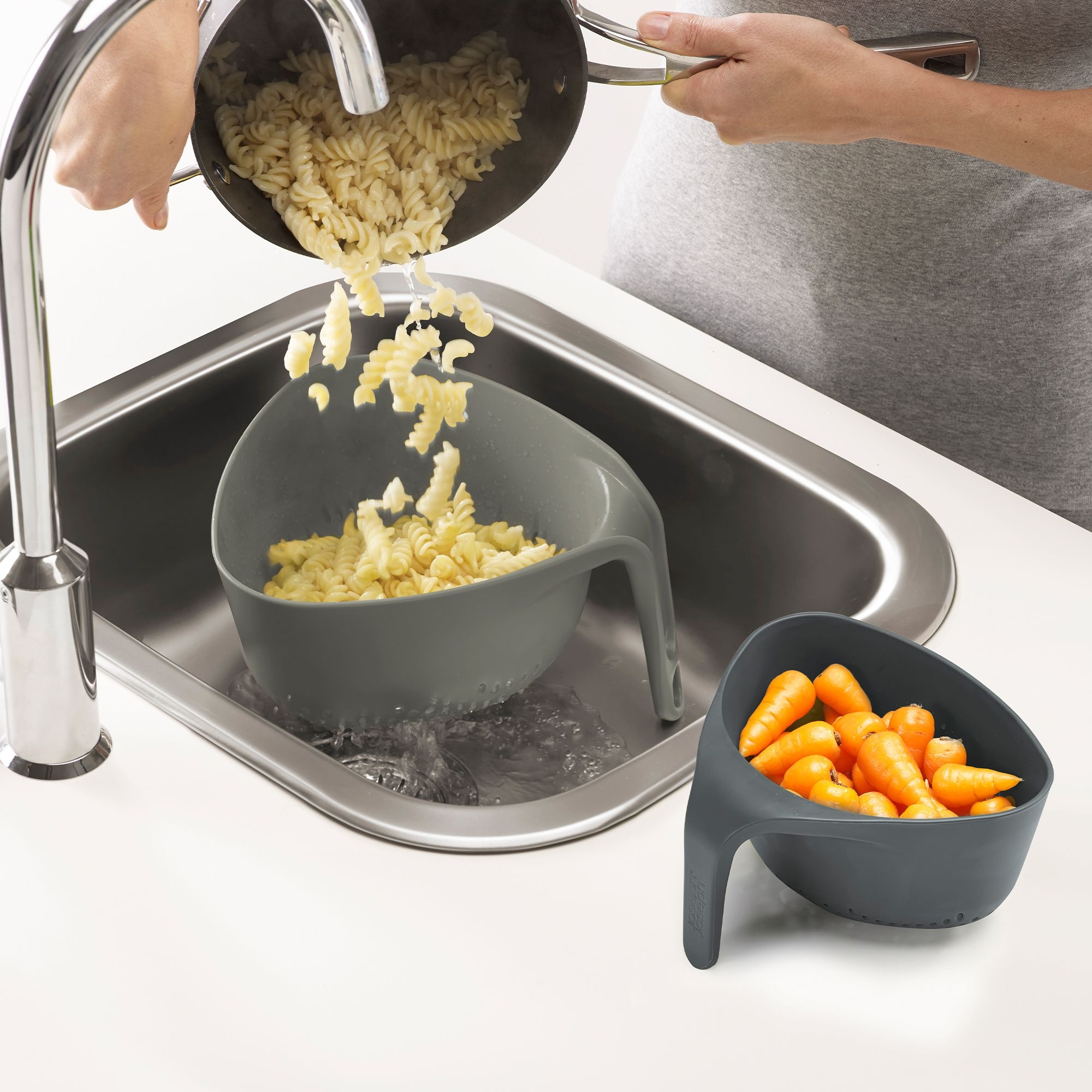 Joseph Joseph - Nest™ 2-piece Grey Colander Set Joseph Joseph - Nest™ 2-piece Grey Colander Set