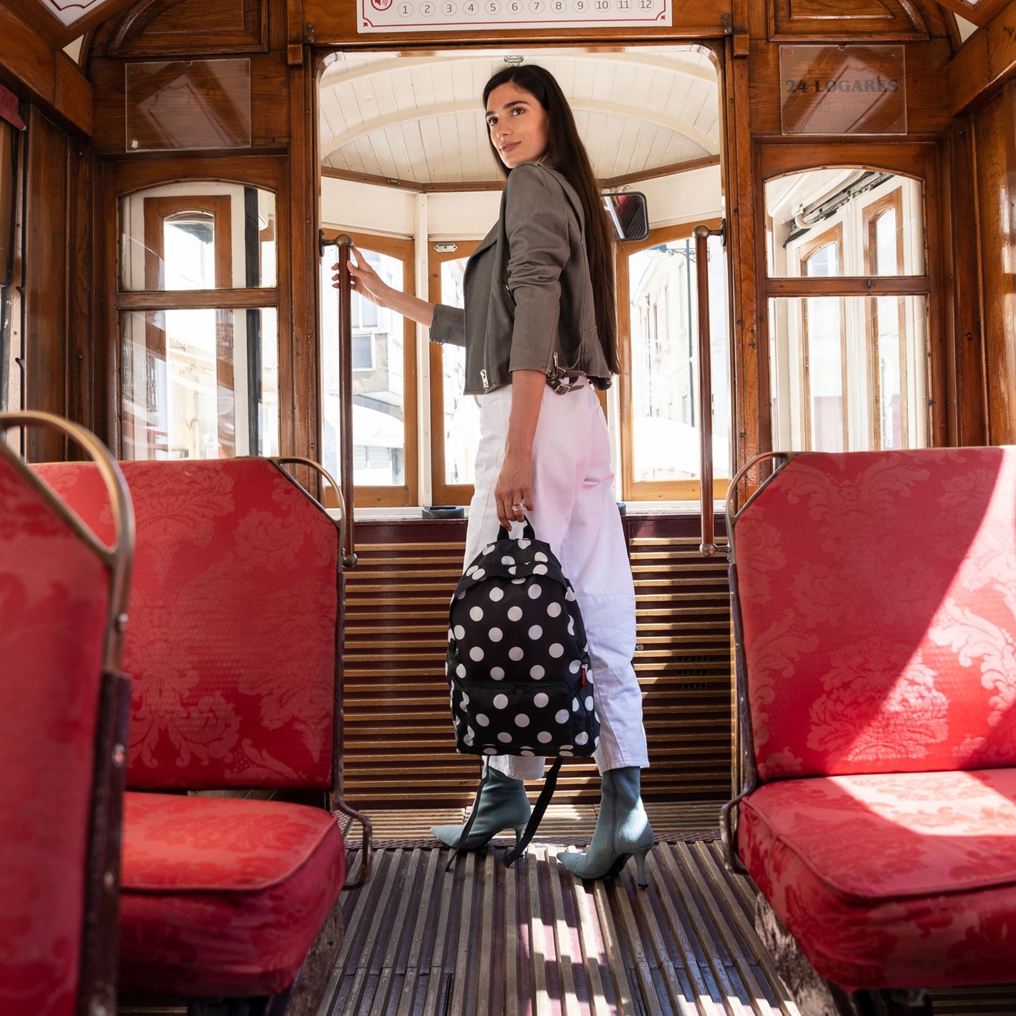 reisenthel - mini maxi rucksack - dots white reisenthel - mini maxi rucksack - dots white