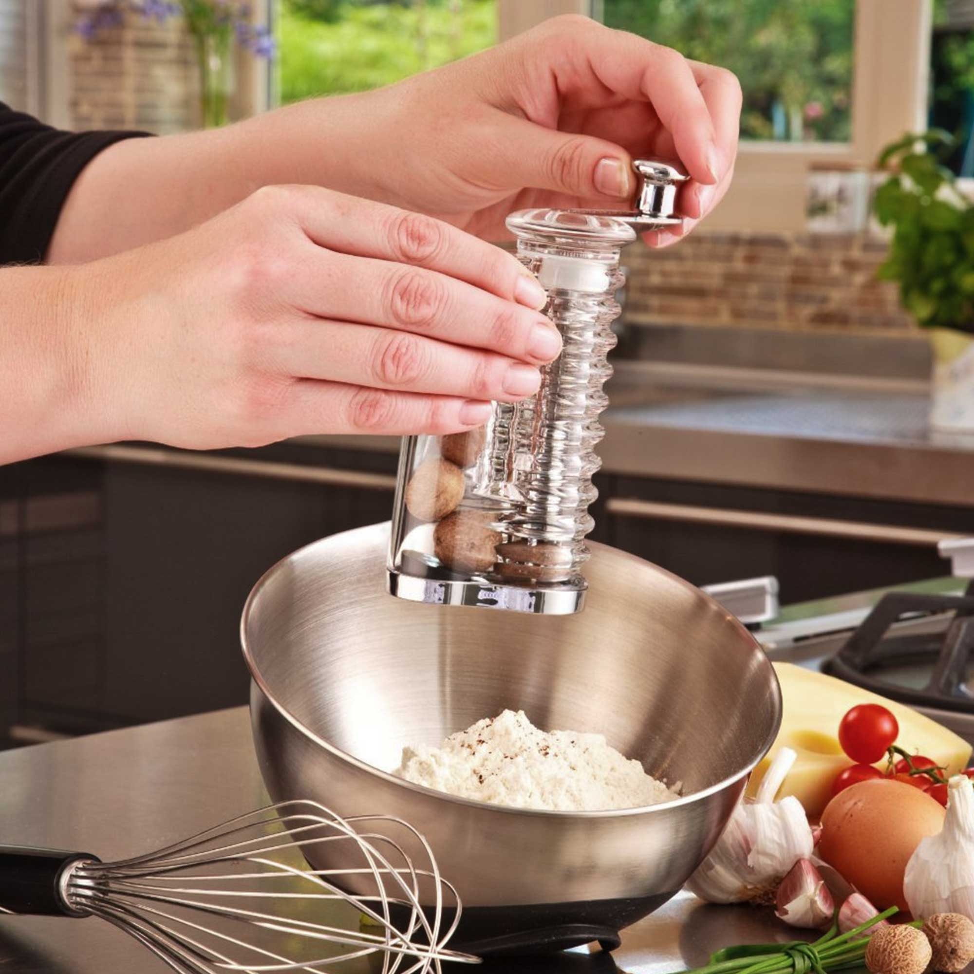 COLE & MASON - Wallis Nutmeg Grinder