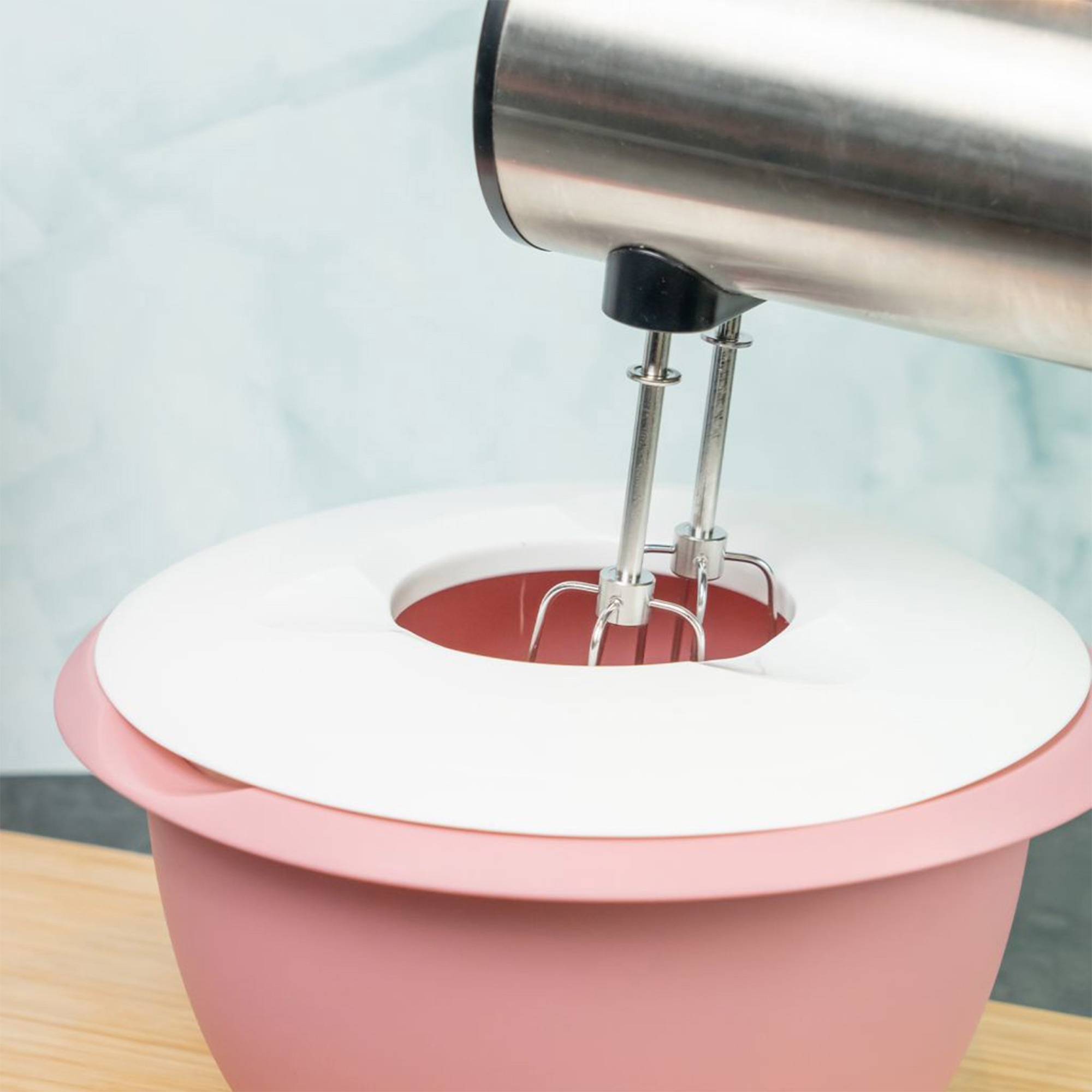 Westmark - Mixing Bowl with Two-Part Lid - 2,5 L - Pink/White