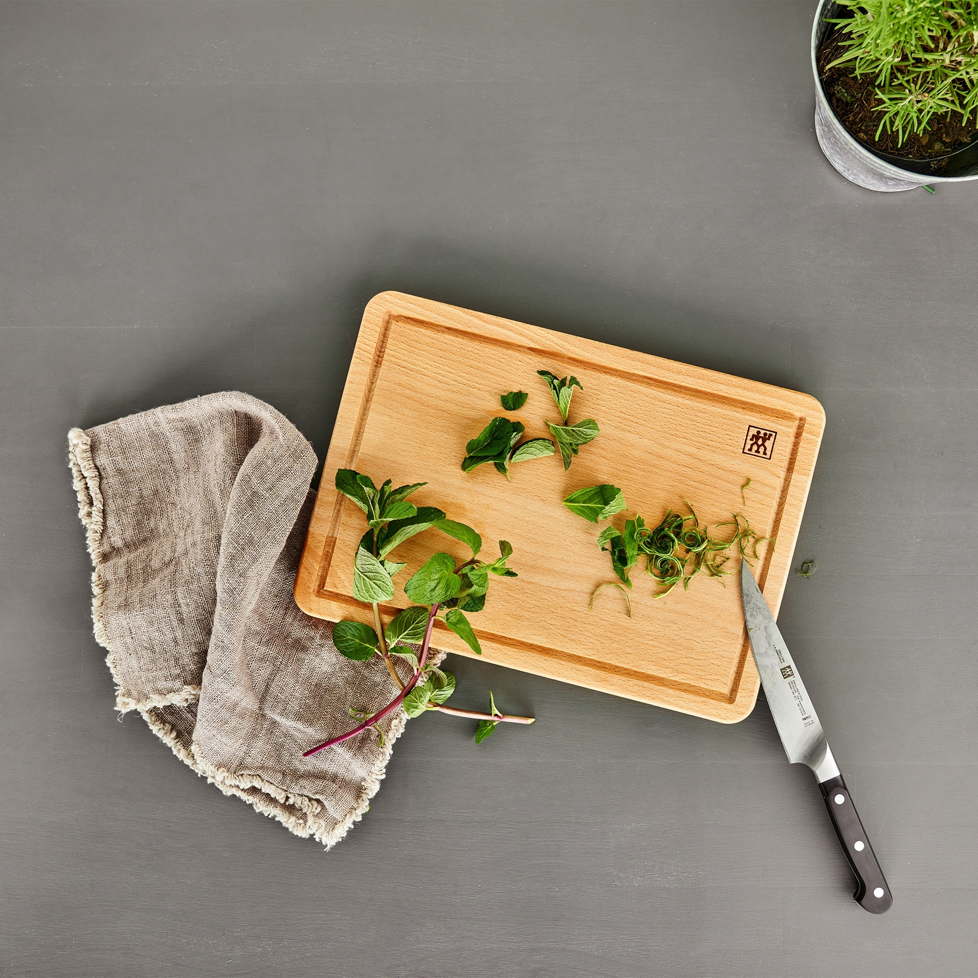 Zwilling - Cutting board 35 cm x 25 cm, beech