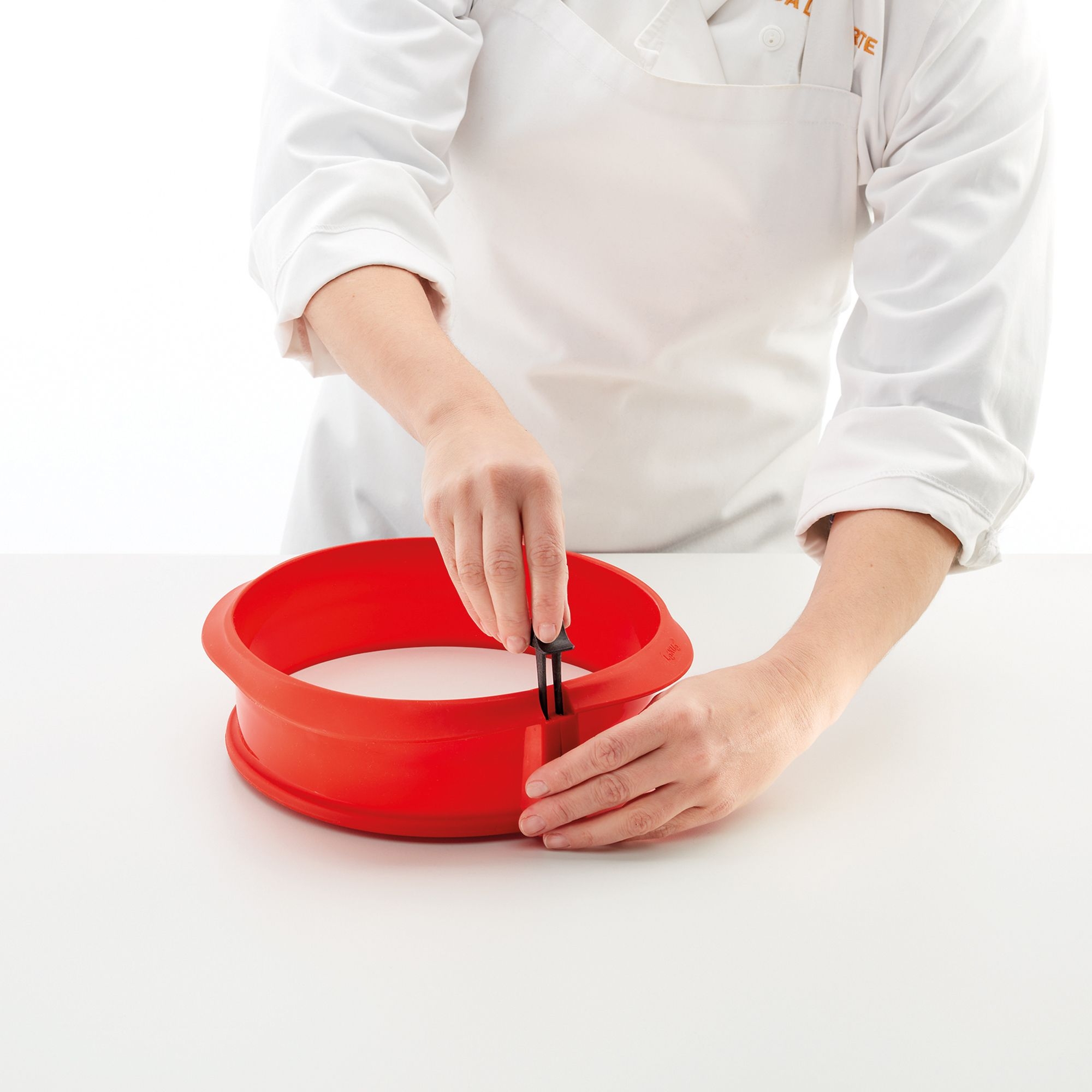 Lékué - springform pan with serving plate, 23 cm red