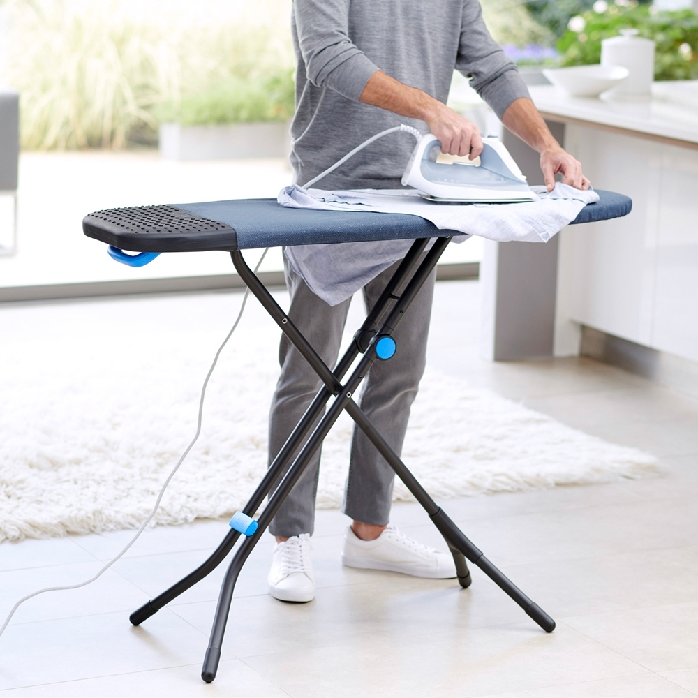 Joseph Joseph - Glide™ Plus Easy-Store Ironing Board - black/blue Joseph Joseph - Glide™ Plus Easy-Store Ironing Board - black/blue