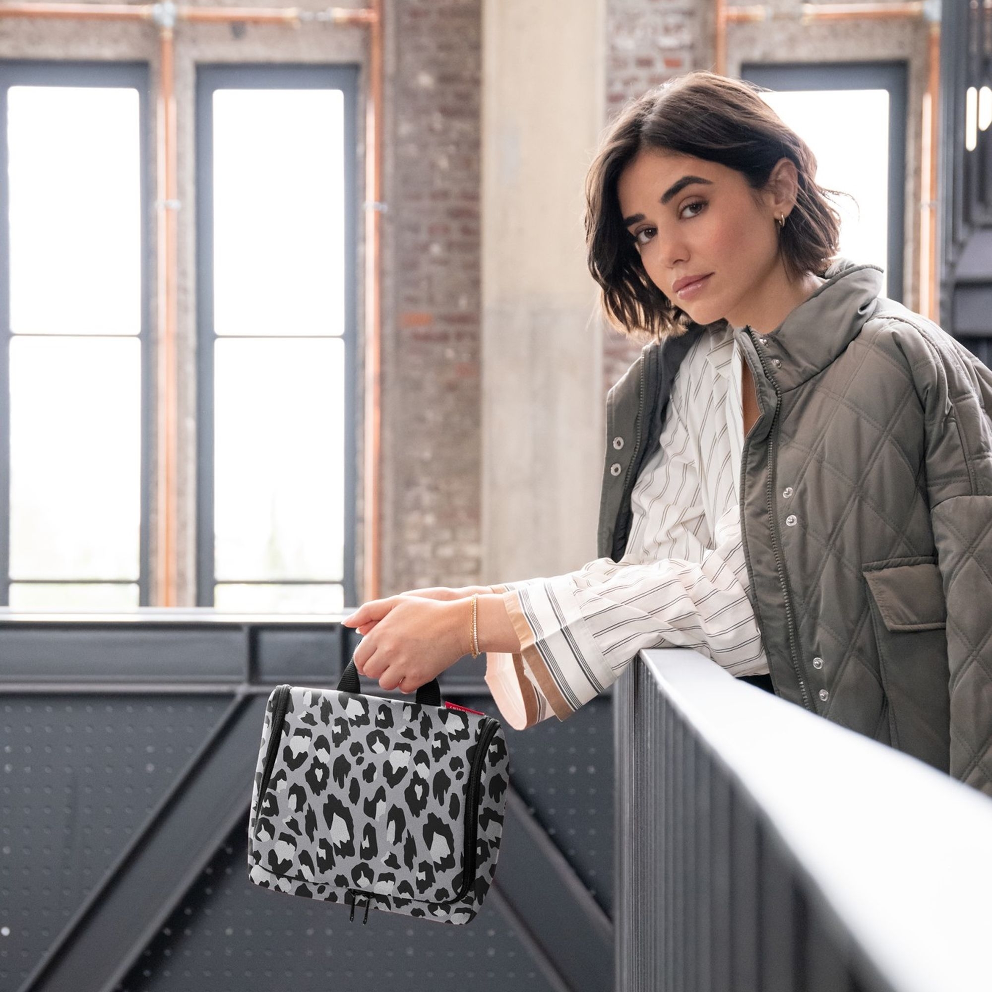 reisenthel - toiletbag XL - leo nero reisenthel - toiletbag XL - leo nero