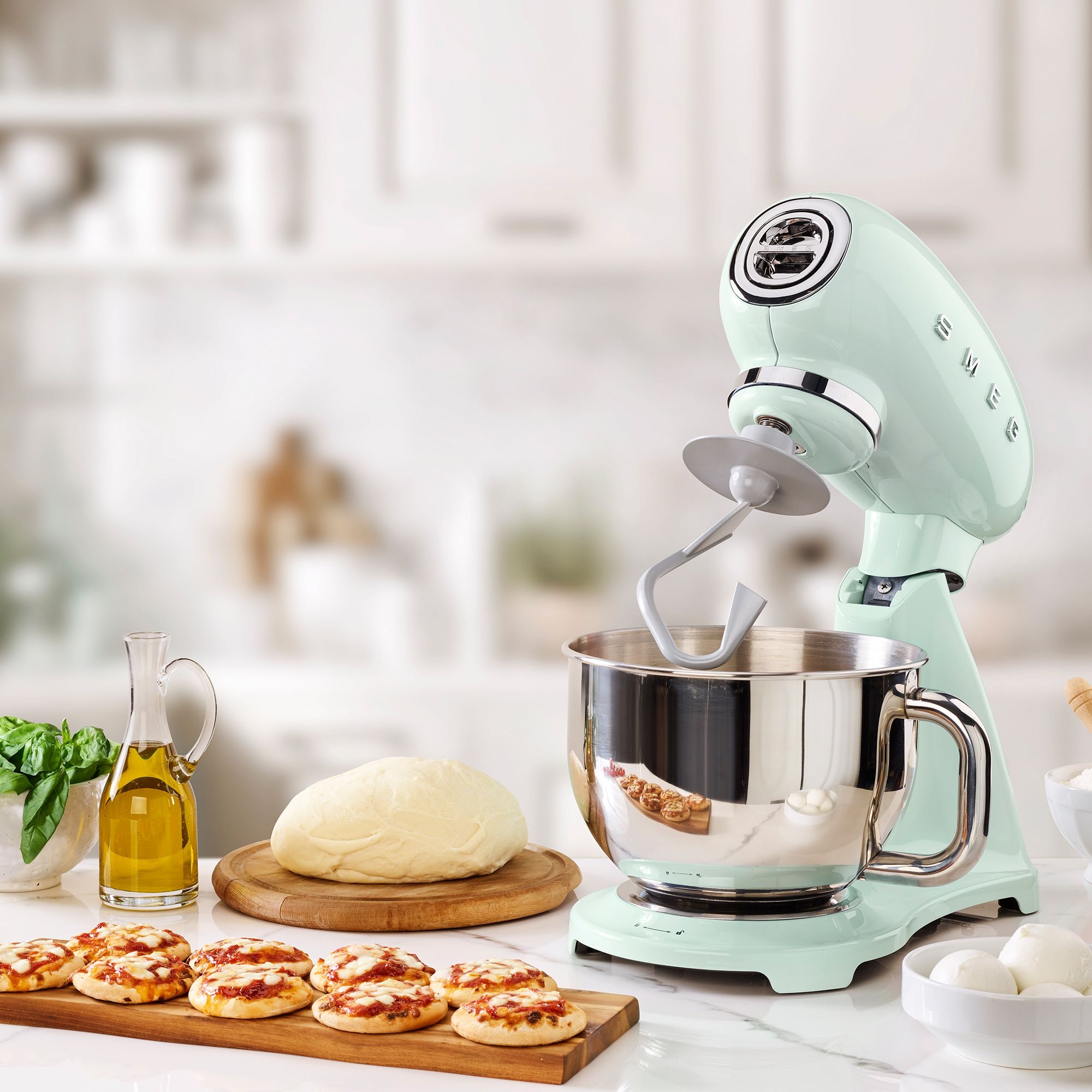 Smeg - Küchenmaschine SMF03 - Full-Color - Pastellgrün Smeg - Küchenmaschine SMF03 - Full-Color - Pastellgrün