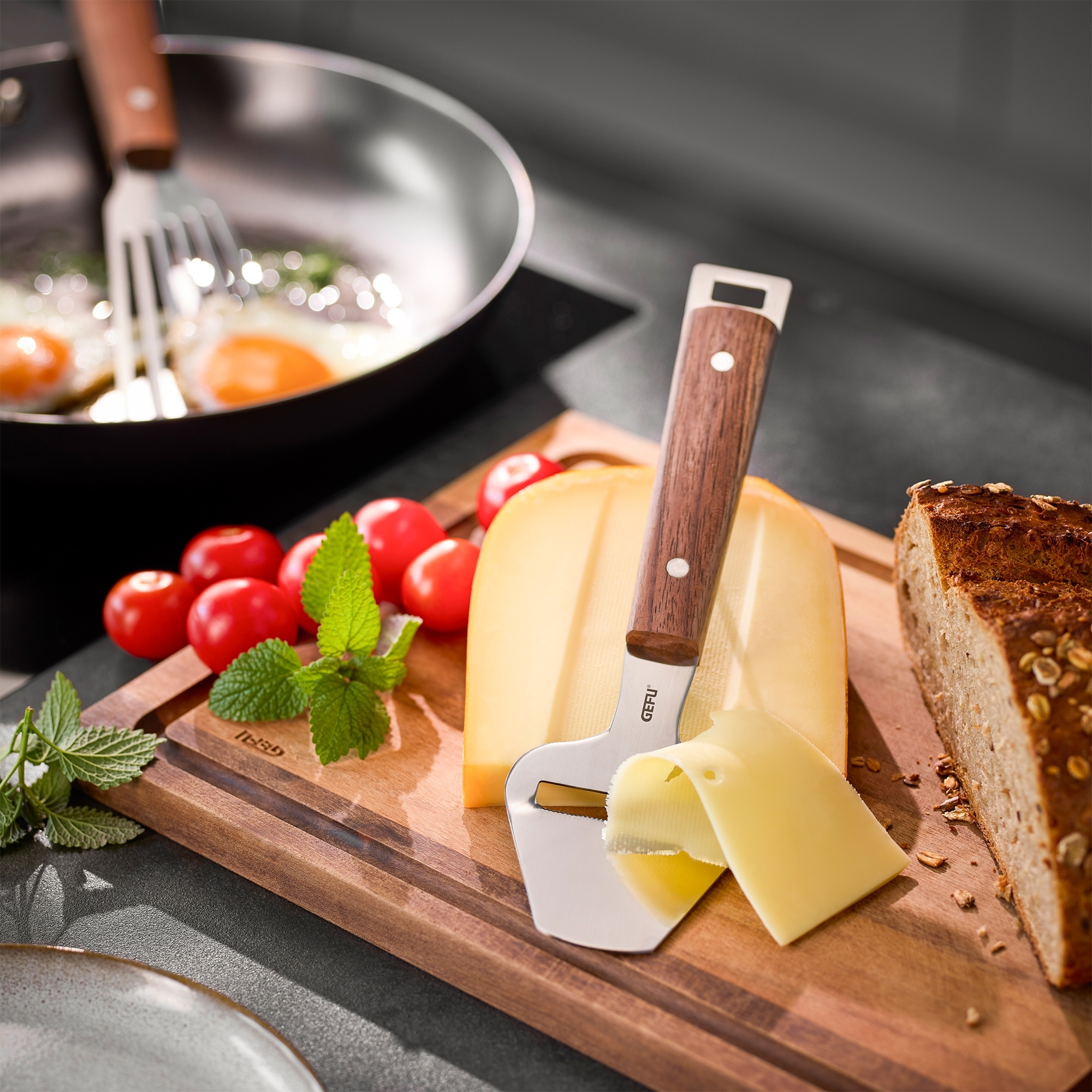 Gefu - cheese slicer MADERO