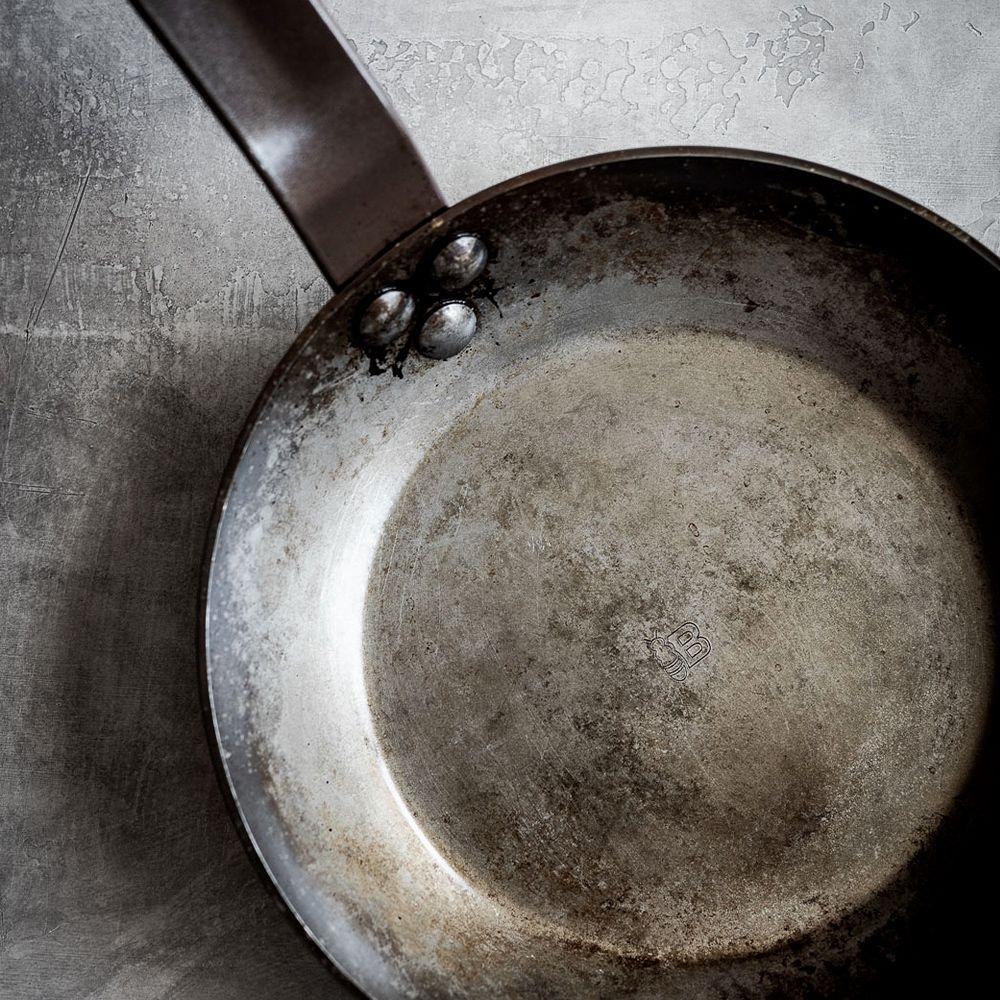 de Buyer - Mineral B Element Eisenpfanne + Handschutz de Buyer - Mineral B Element Eisenpfanne + Handschutz