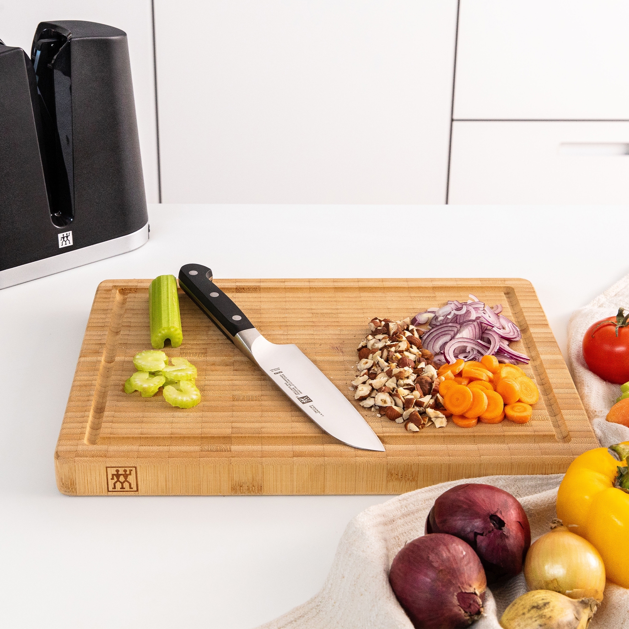 ZWILLING - Santoku knife | Pro | 18 cm