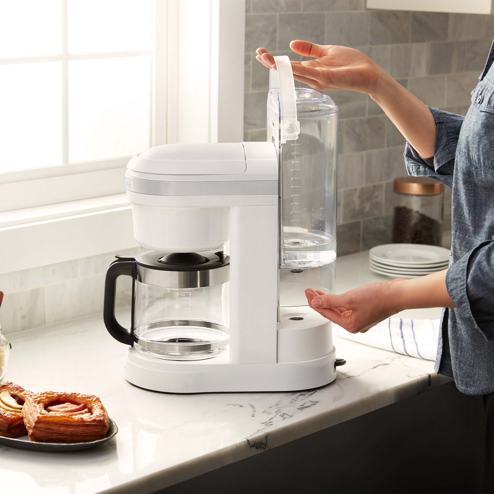 KitchenAid - 1.7 L drip coffee machine - Classic - white