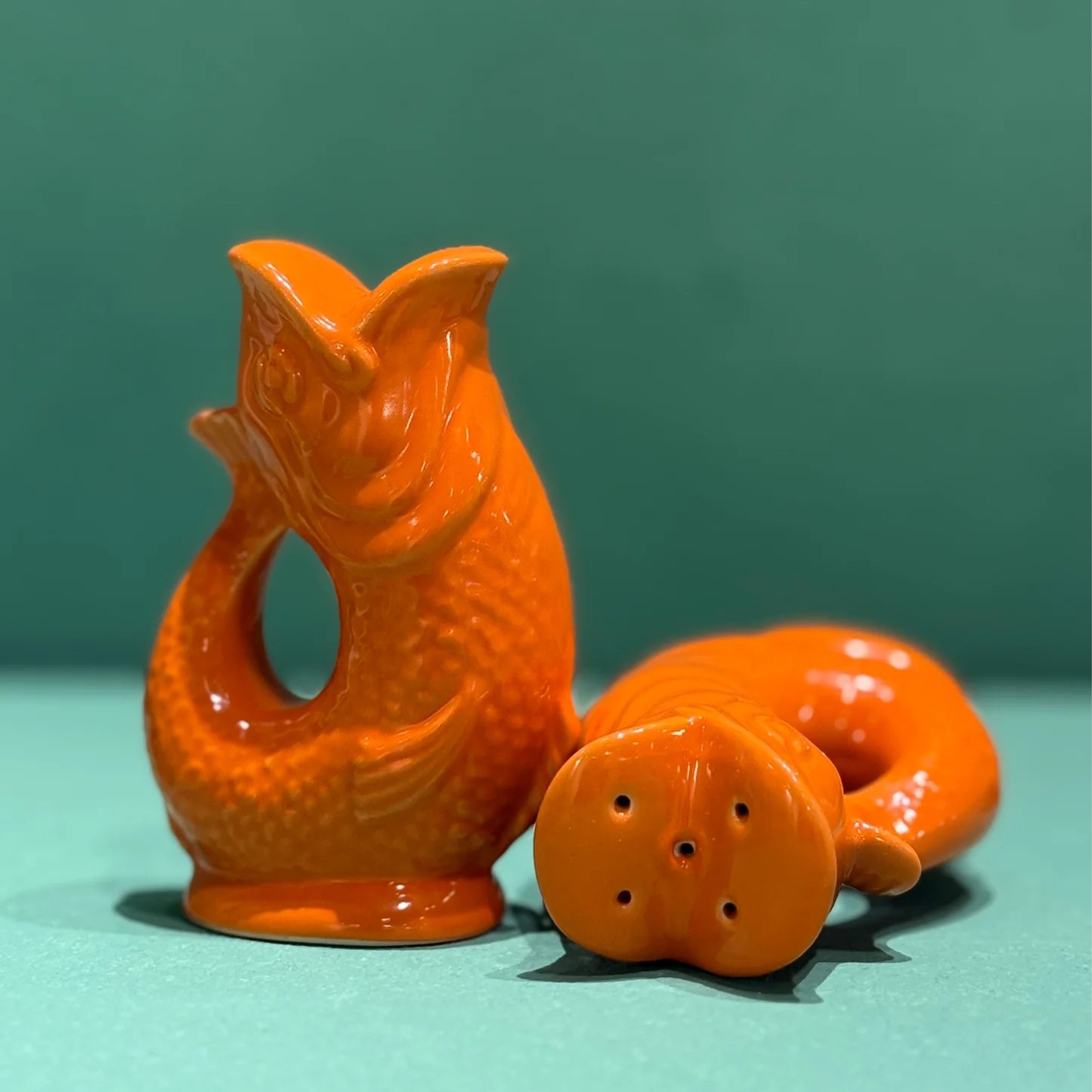 Gluckigluck - Salt & Pepper Shakers - Orange