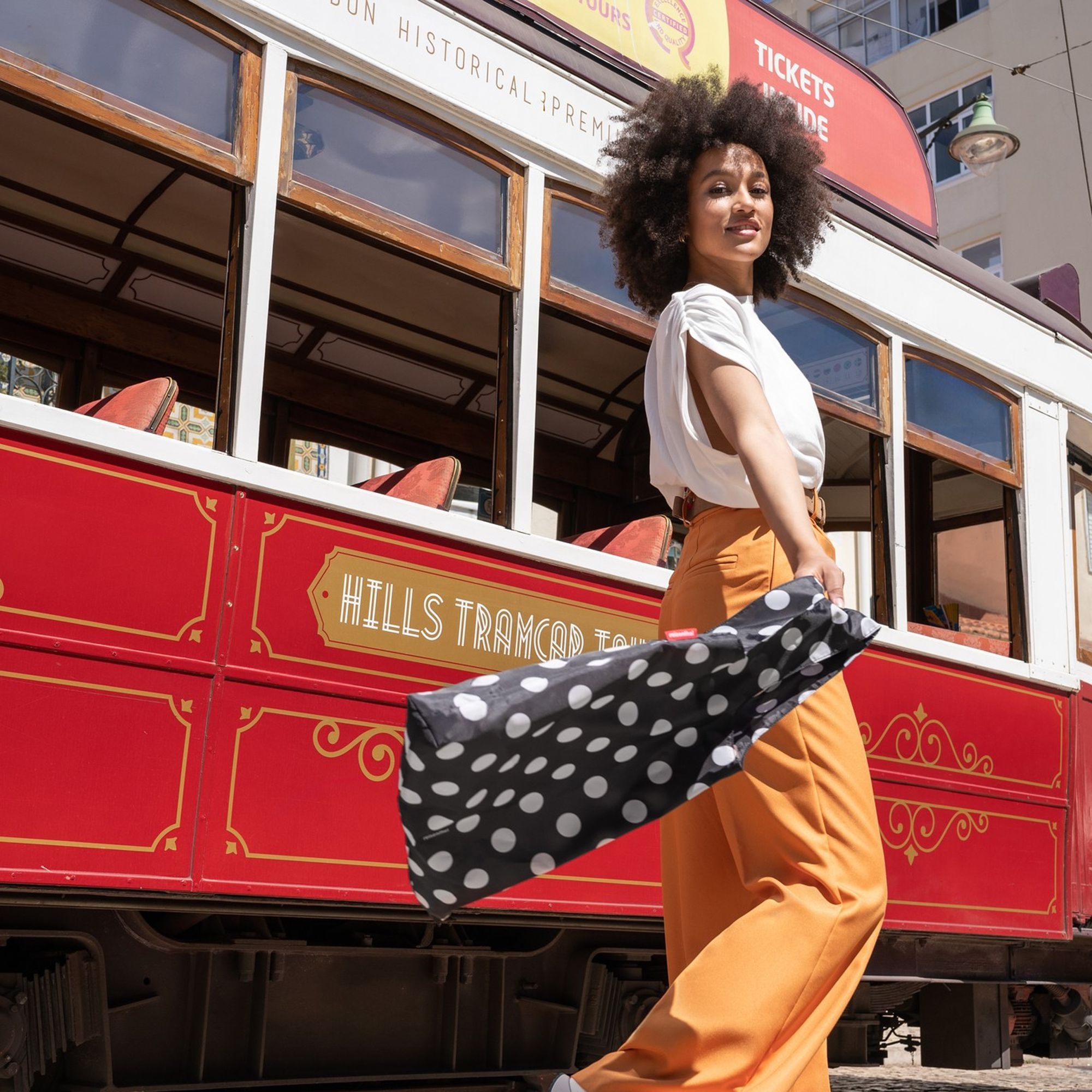 reisenthel - mini maxi shopper - dots white reisenthel - mini maxi shopper - dots white