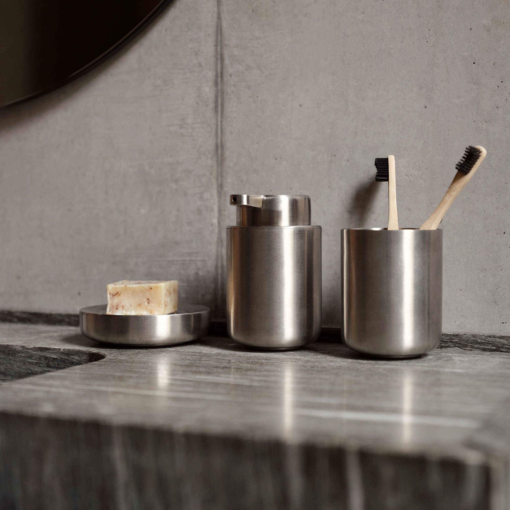 Zone - Ume Zahnbürstenbecher - Stahl