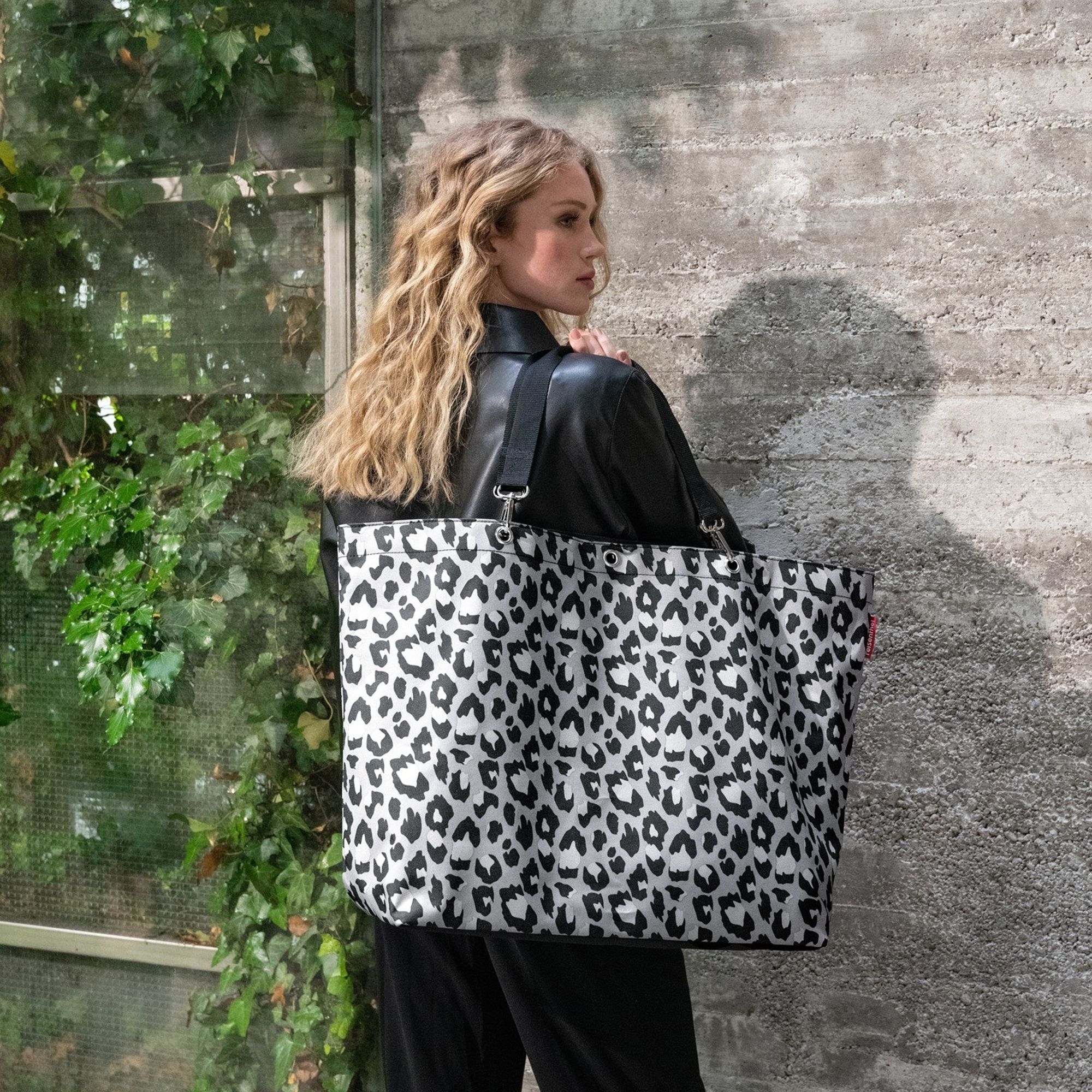 reisenthel - shopper XL - leo nero