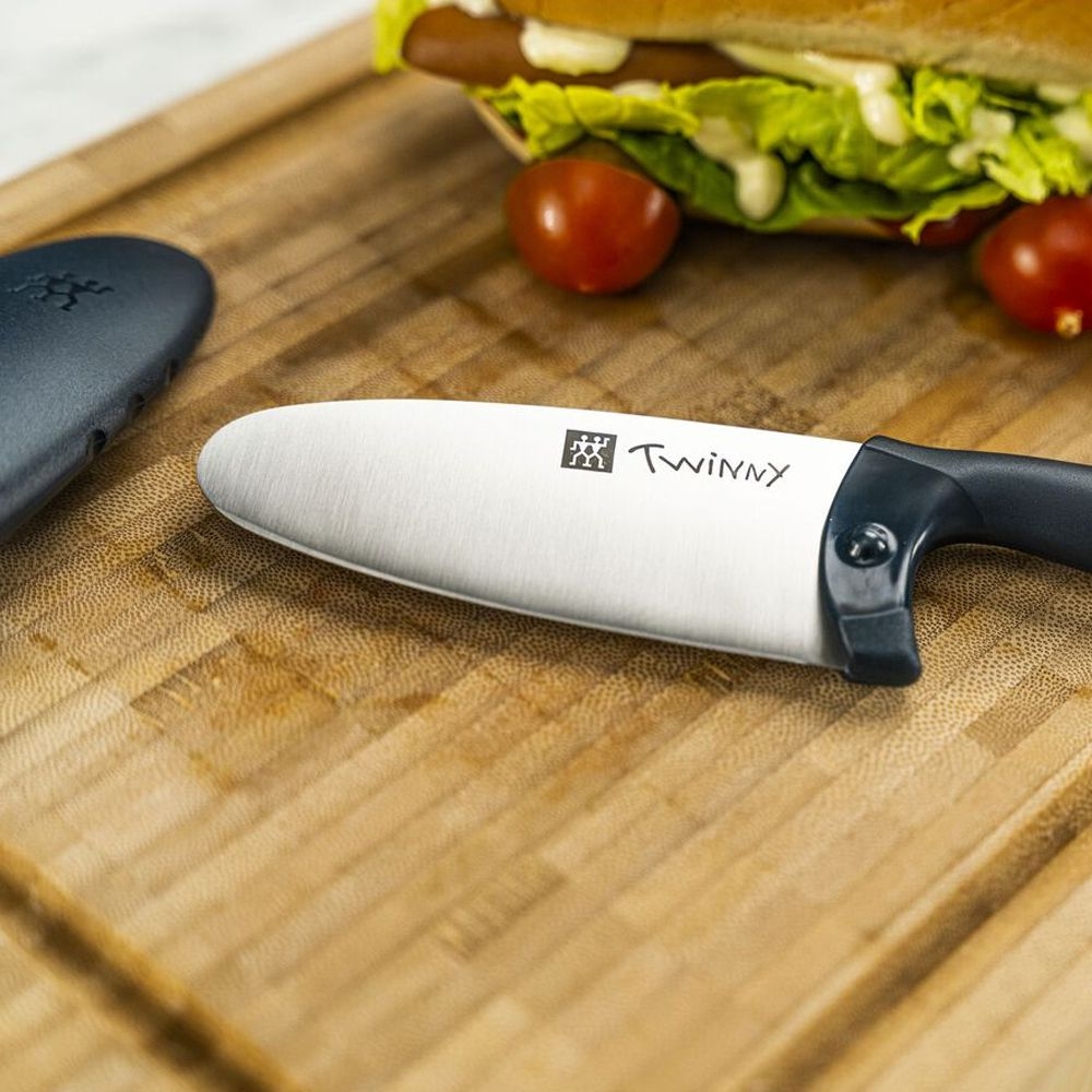 Zwilling - TWINNY - children's chef's knife 10 cm, black/blue Zwilling - TWINNY - children's chef's knife 10 cm, black/blue