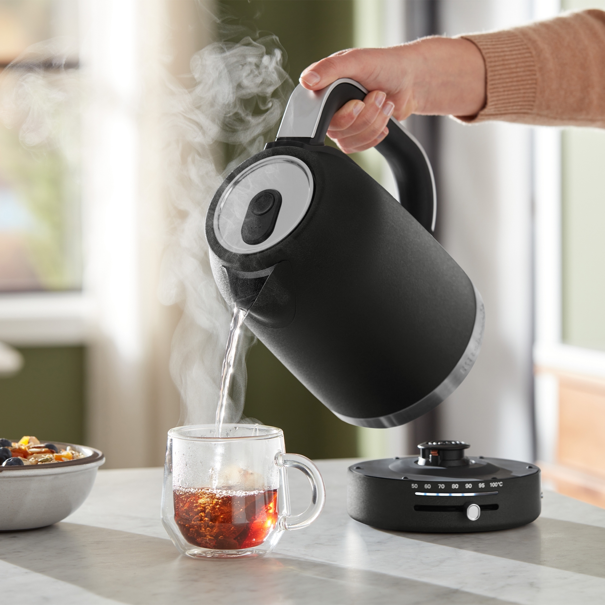 KitchenAid - 5KEK1701 - 1.7L kettle with temperature setting - cast iron black