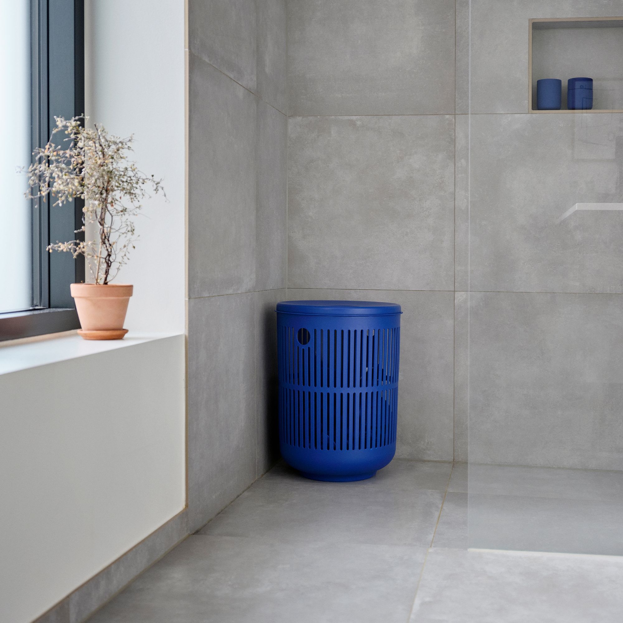 Zone - Ume laundry basket - Indigo Blue
