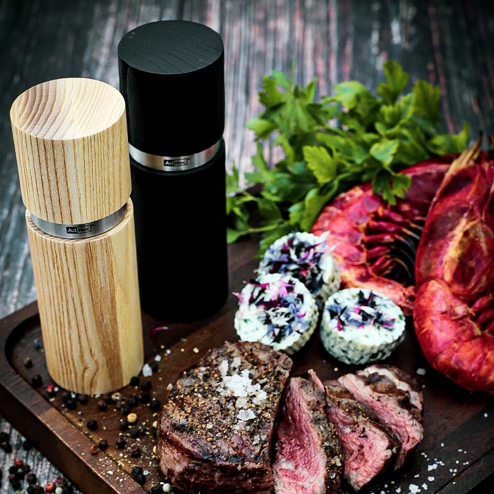 AdHoc Textura Set Pfeffer- und Salzmühle Dark & Bright