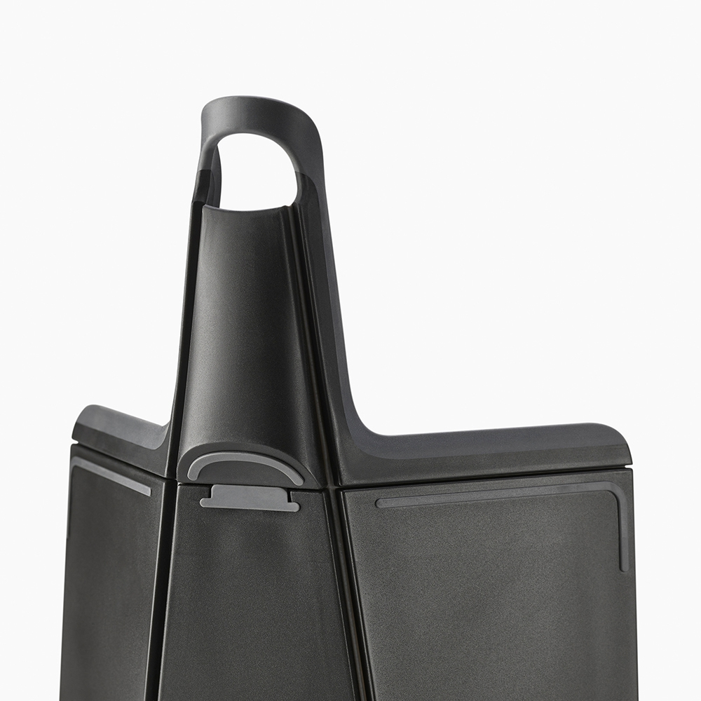 Foldable Joseph Joseph Chop2Pot Plus chopping board black