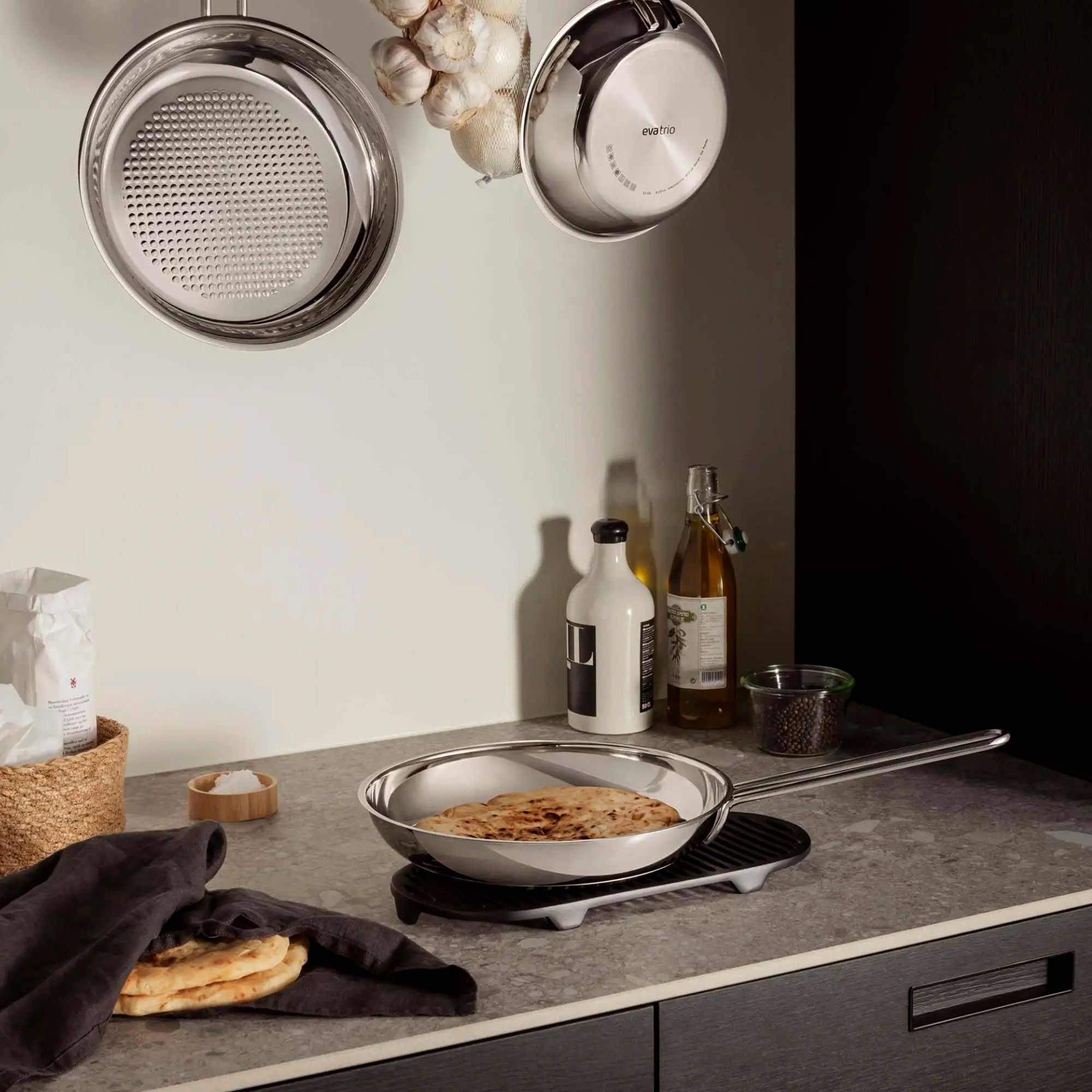 Eva Trio - Bratpfanne Honeycomb in 3 Größen - Edelstahl Recycled
