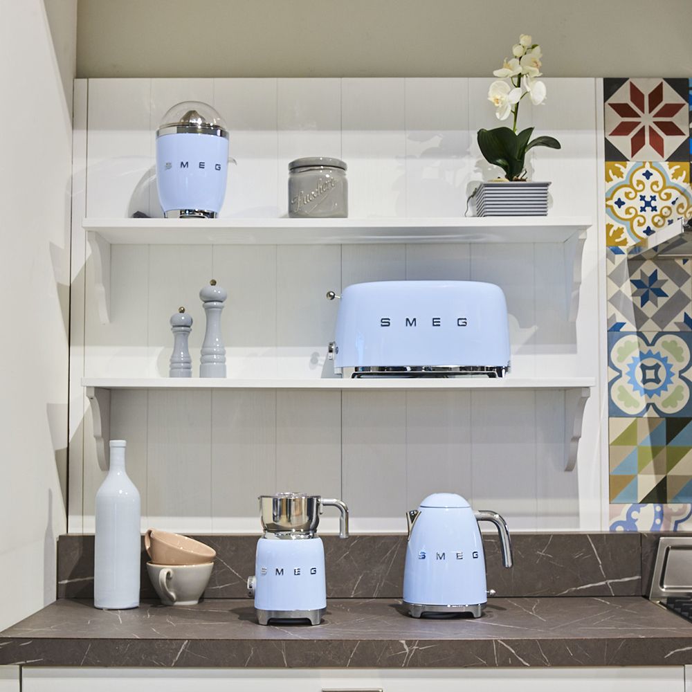 Smeg - 1.7 L kettle - design line style The 50 ° years Smeg - 1.7 L kettle - design line style The 50 ° years