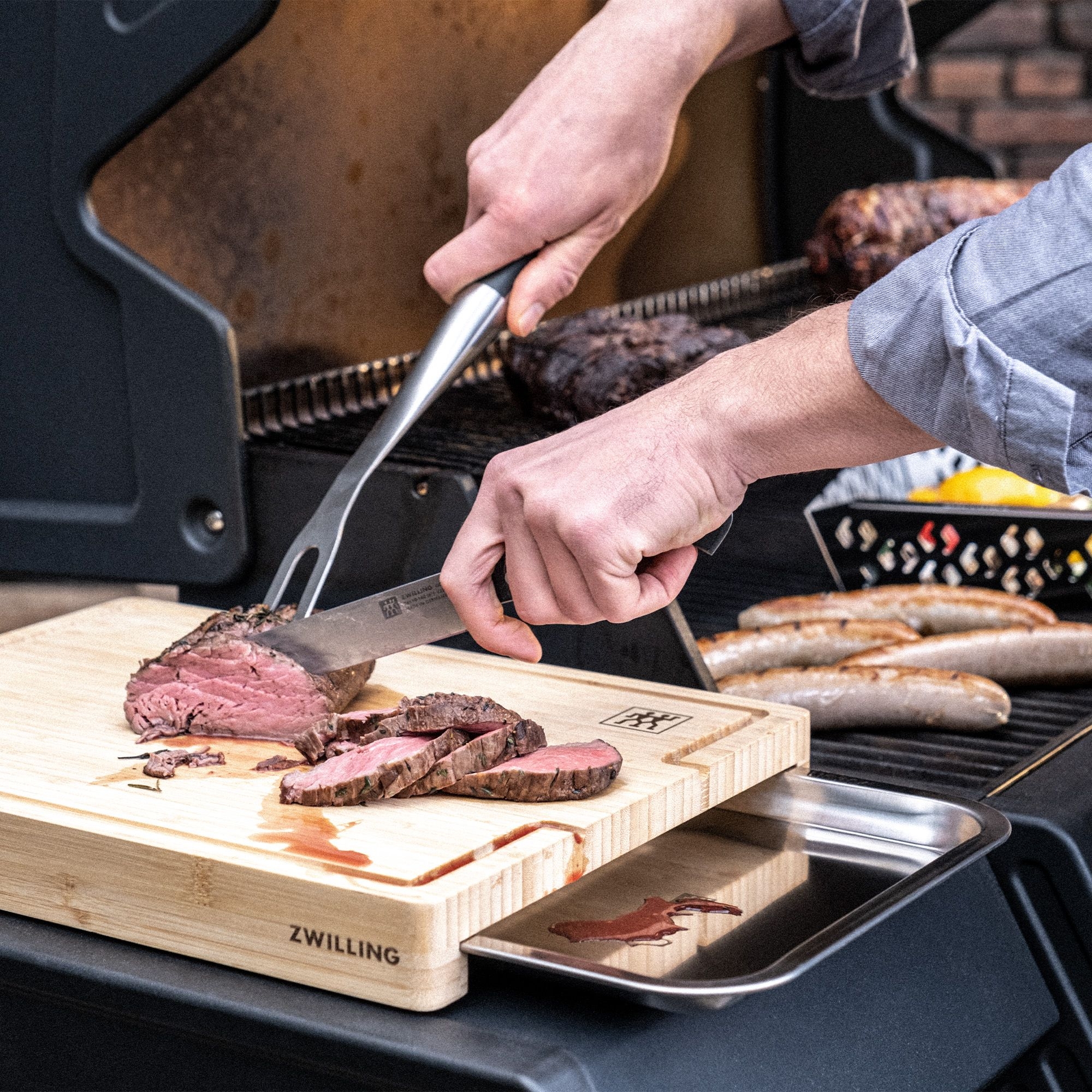 ZWILLING - Cutting board with drip tray | 39 cm x 30 cm