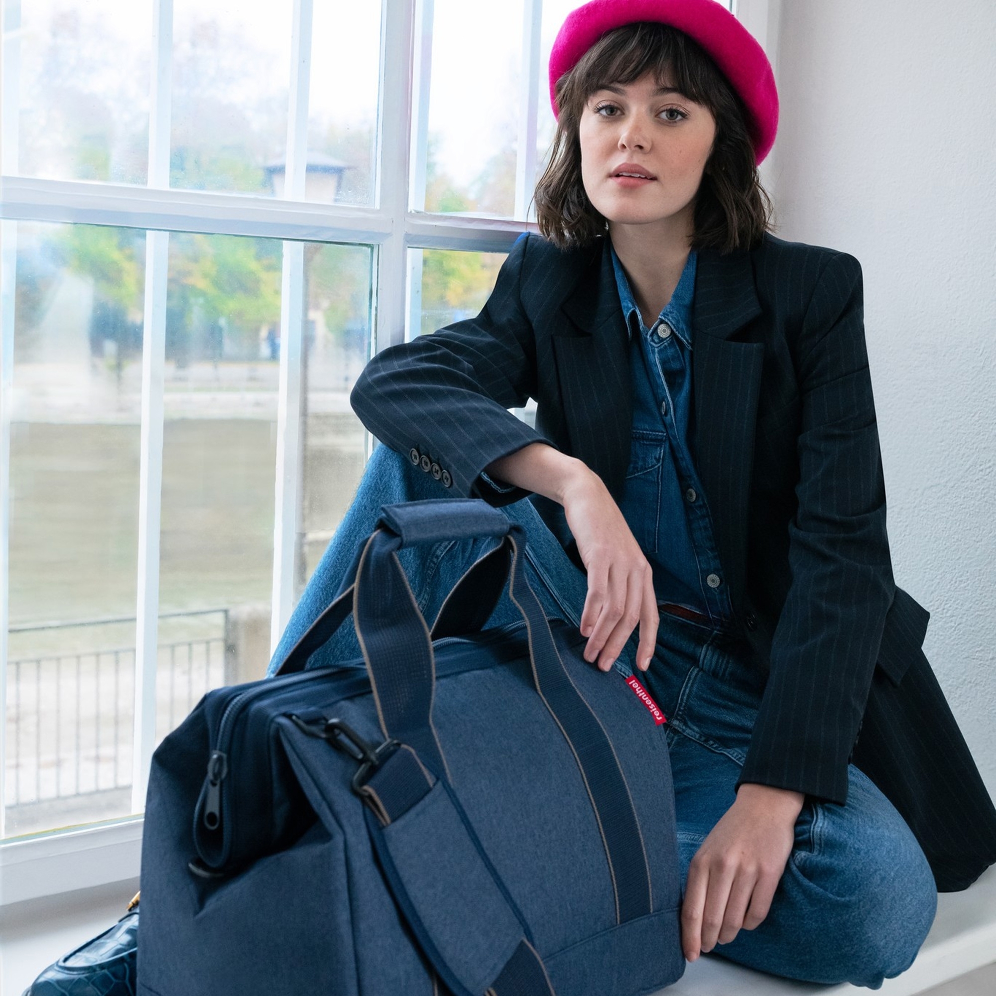 reisenthel - allrounder M - herringbone dark blue reisenthel - allrounder M - herringbone dark blue