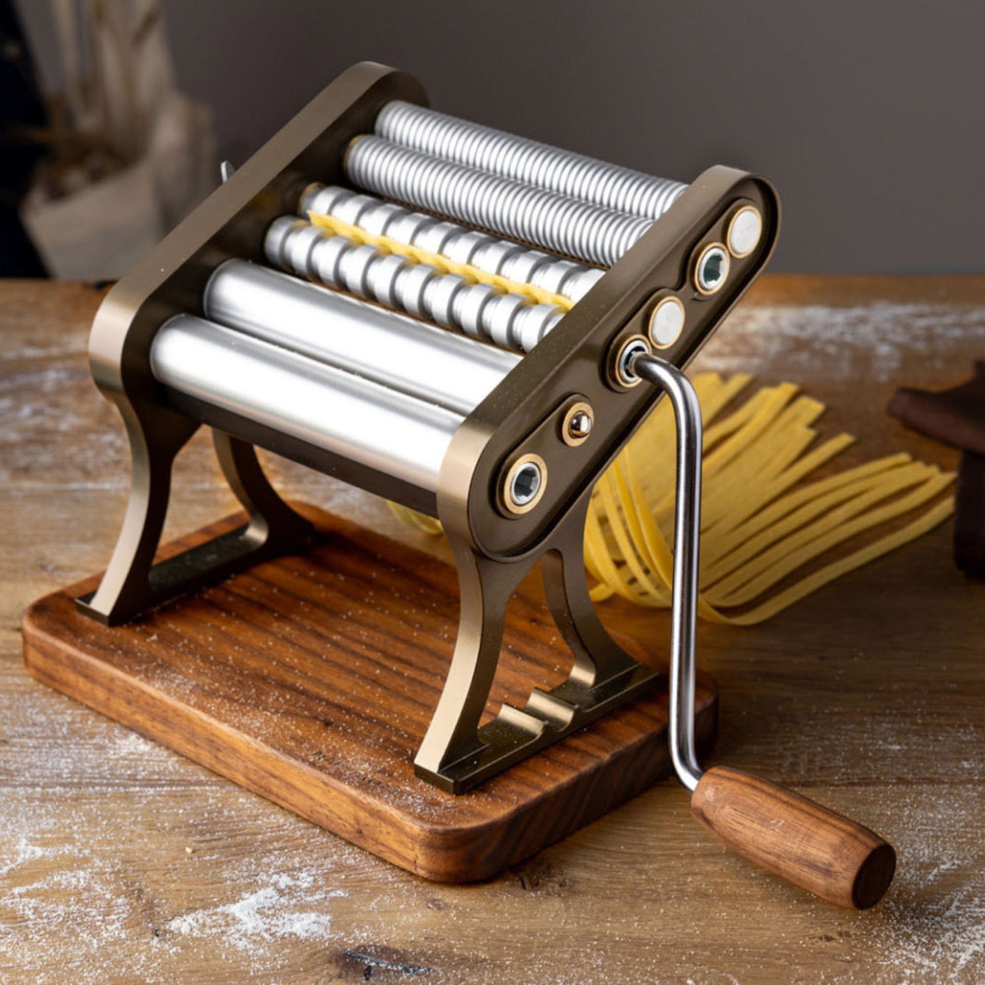 Sturdy pasta maker for making fresh noodles