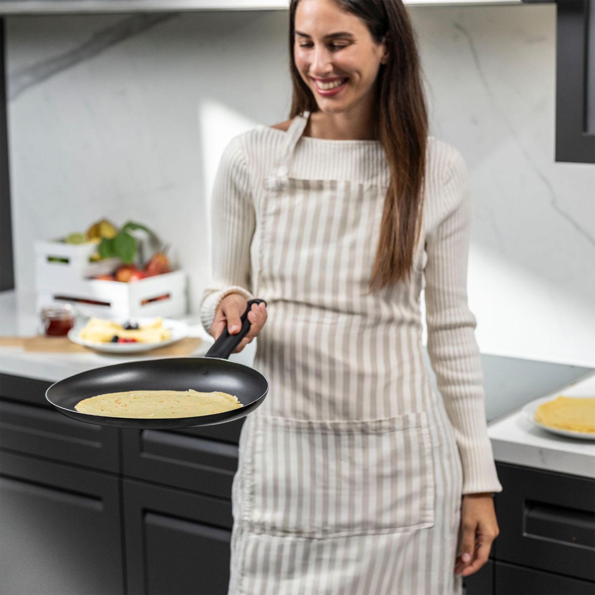 Guzzini - Crêpe pan, 28 cm, ‘COOK&COLOR’ - Black