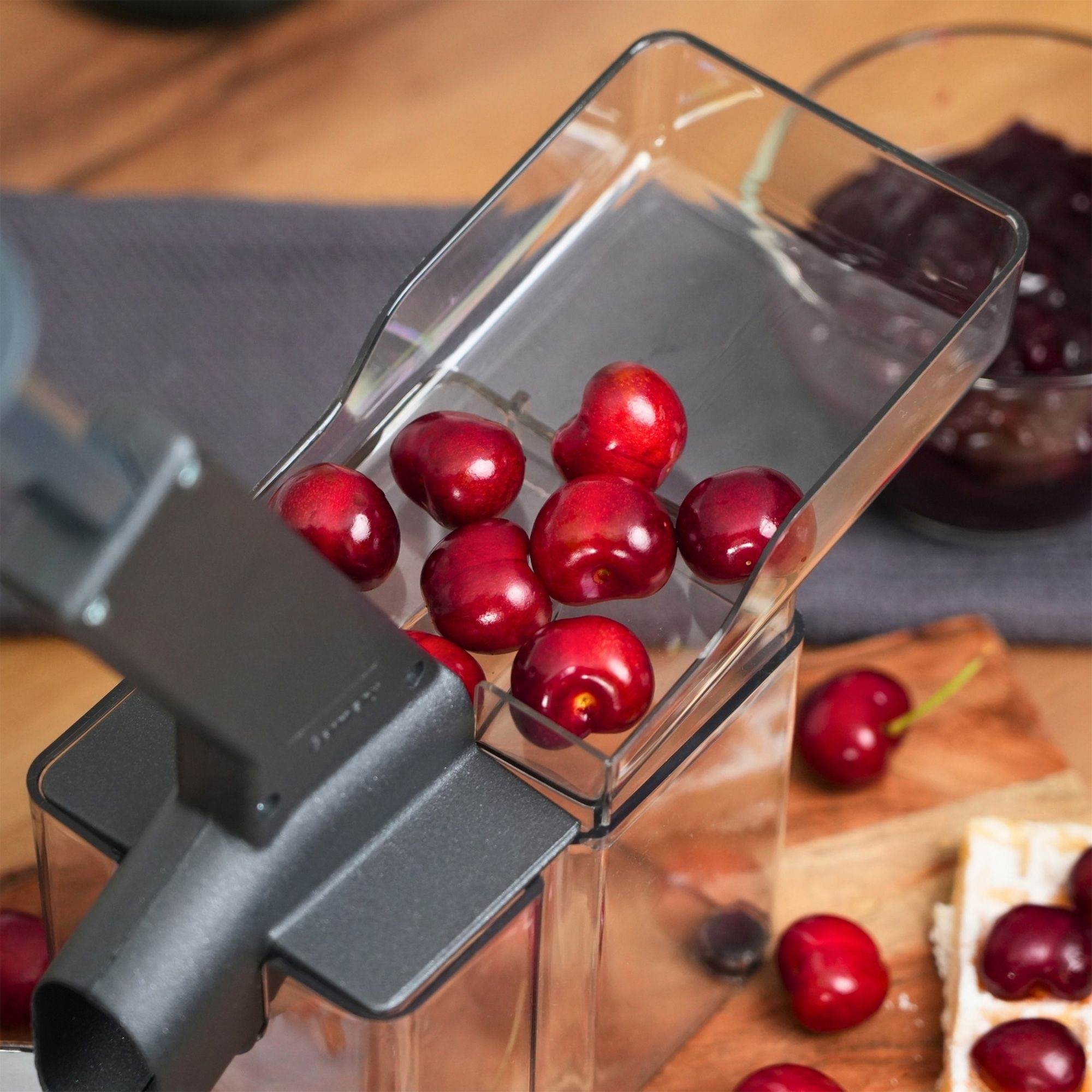 Westmark - Cherry stoner »Kirschomat« Black Edition