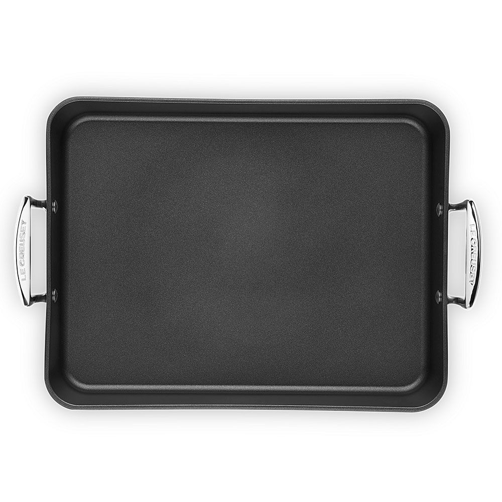Le Creuset - Toughened Non-Stick Rectangular Roaster - ideal for omelettes, fried eggs or other egg dishes thanks to its compact size Le Creuset - Toughened Non-Stick Rectangular Roaster - ideal for omelettes, fried eggs or other egg dishes thanks to its compact size