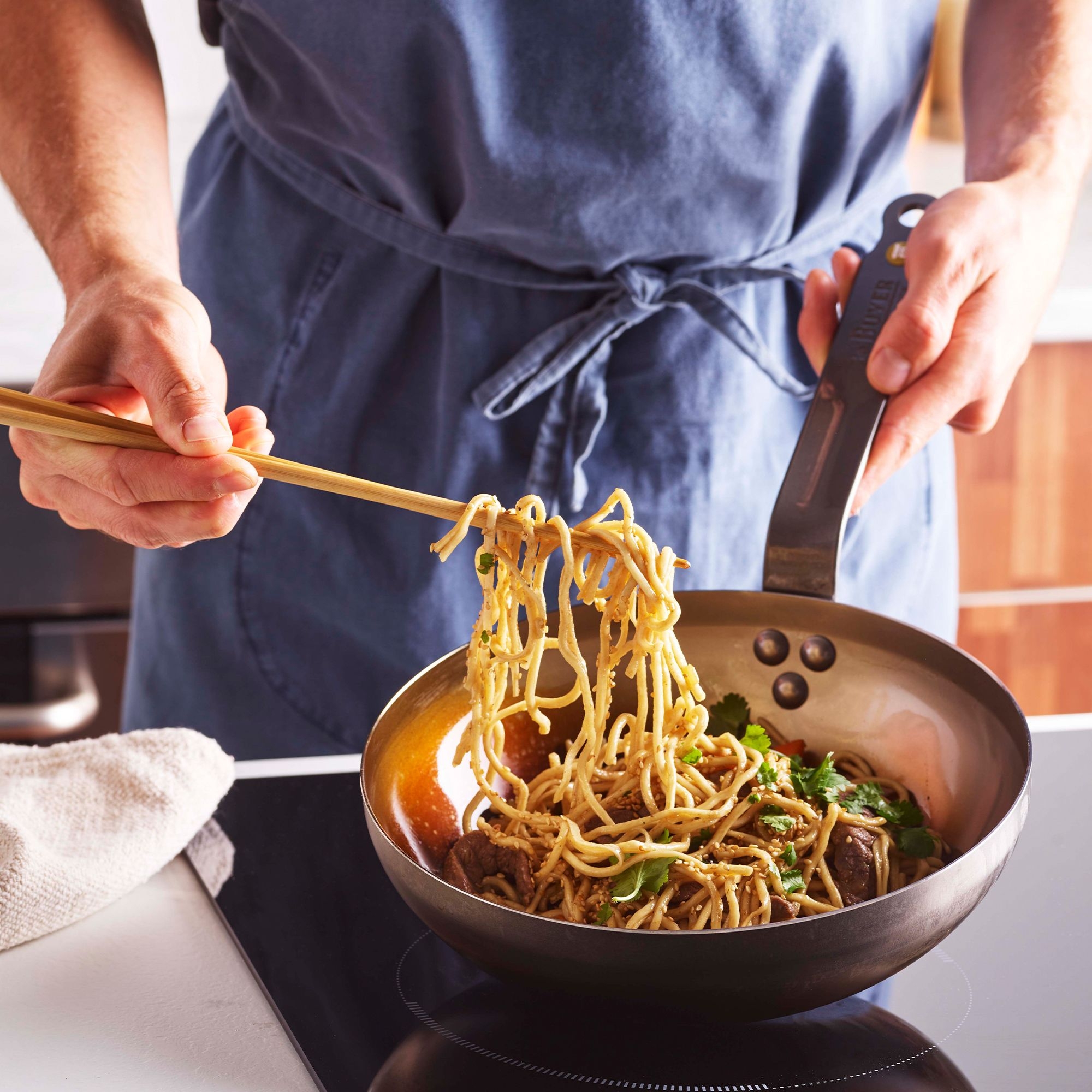 de Buyer - Mineral B - Gewölbter Wok mit Griff - 28 cm