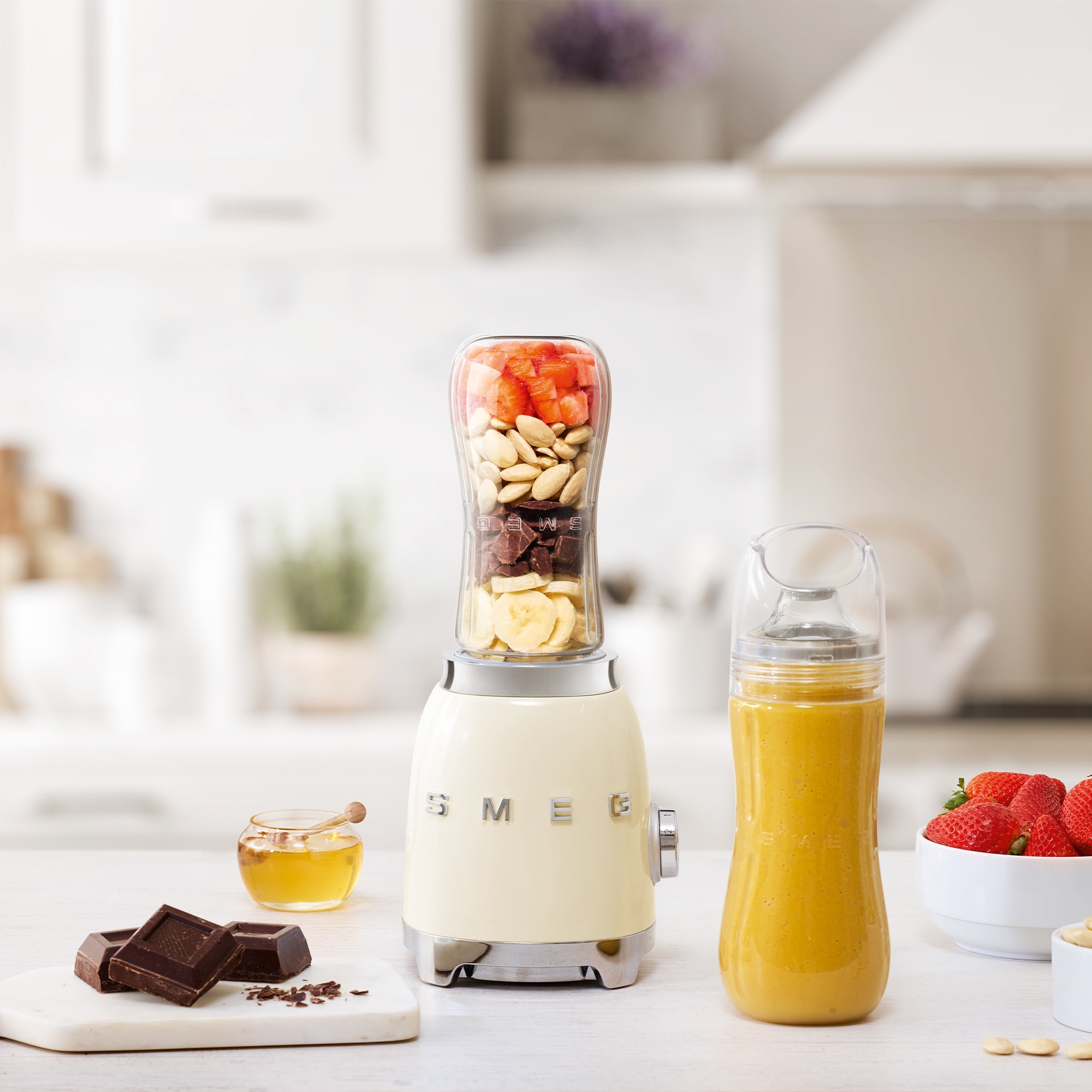 Smeg - Mini blender - design line style The 50 ° years Smeg - Mini blender - design line style The 50 ° years