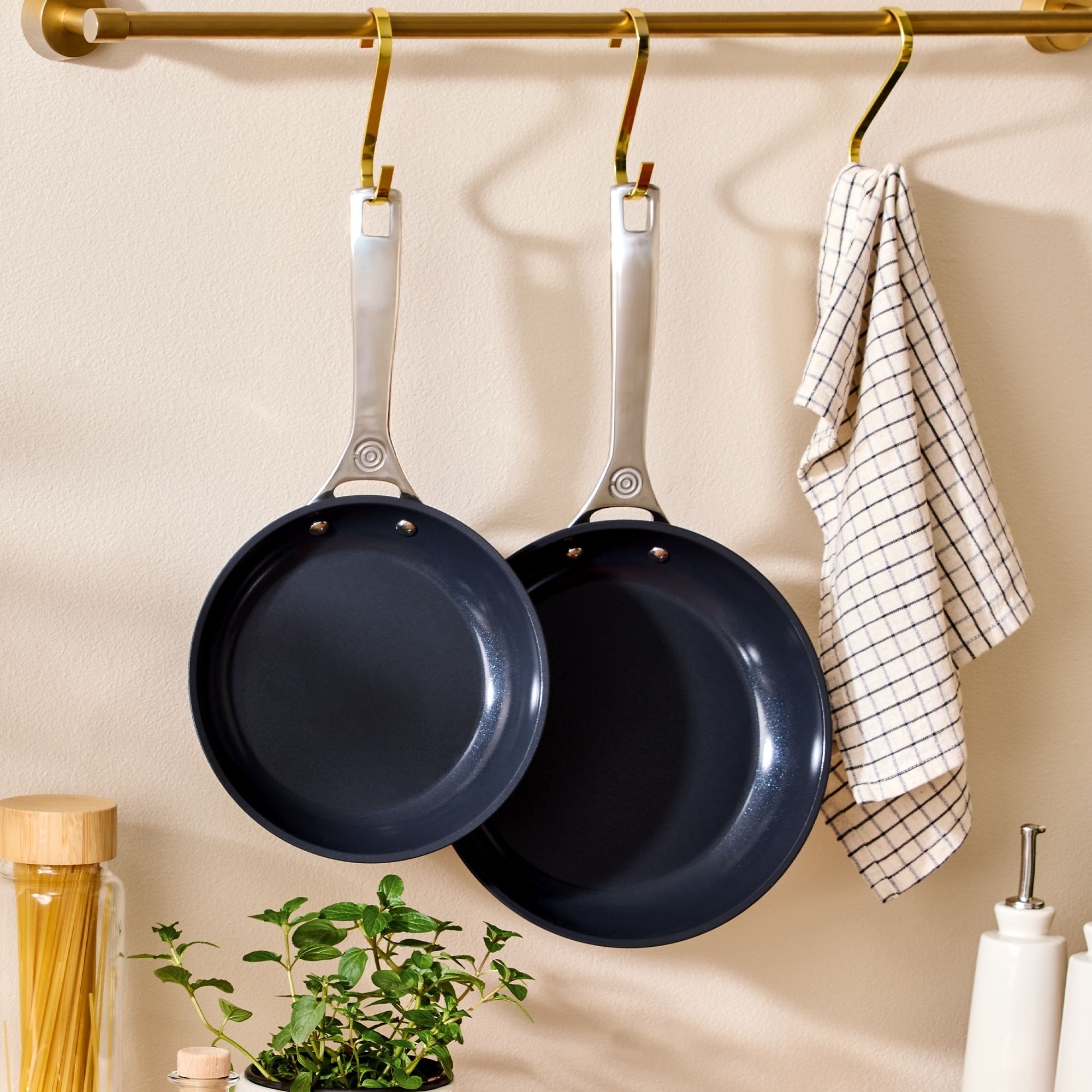 Le Creuset - Frying Pan 28 cm - Essential Non-Stick Ceramic