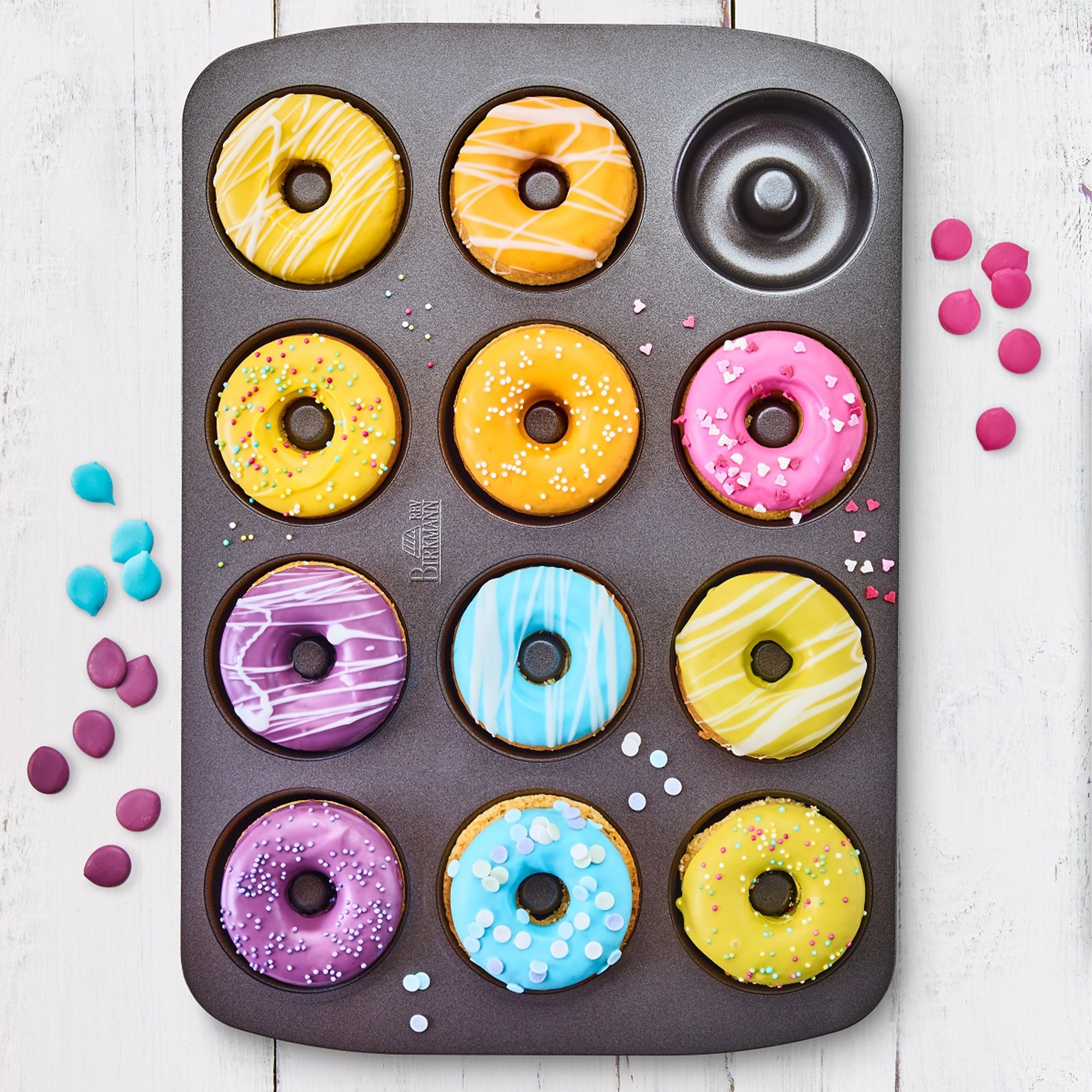 Birkmann mini donut tray with 12 cups and donuts