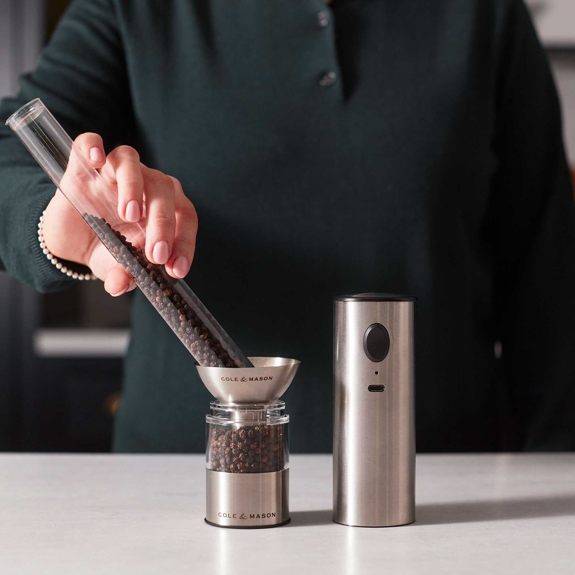 COLE & MASON - Battersea Electric Pepper and Salt Mill Set