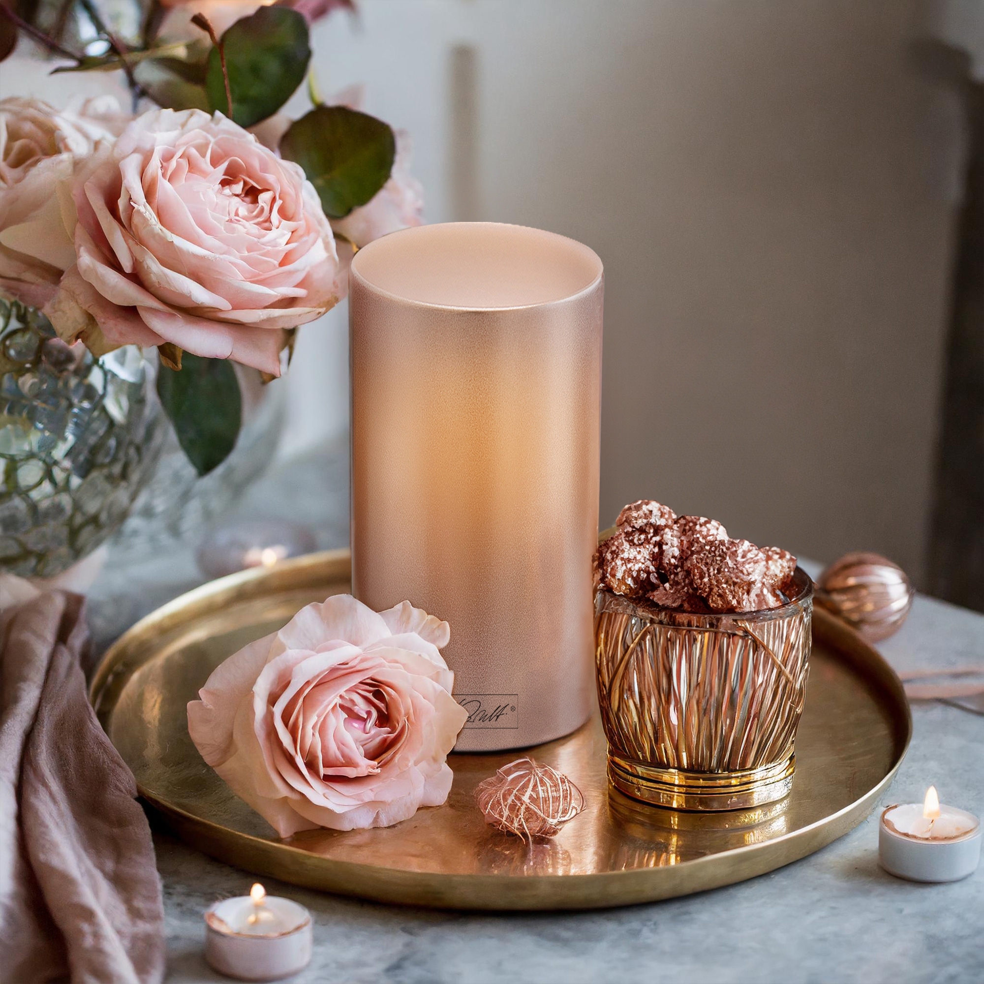Qult Farluce Inside - Teelichthalter in Kerzenform - Rose Gold