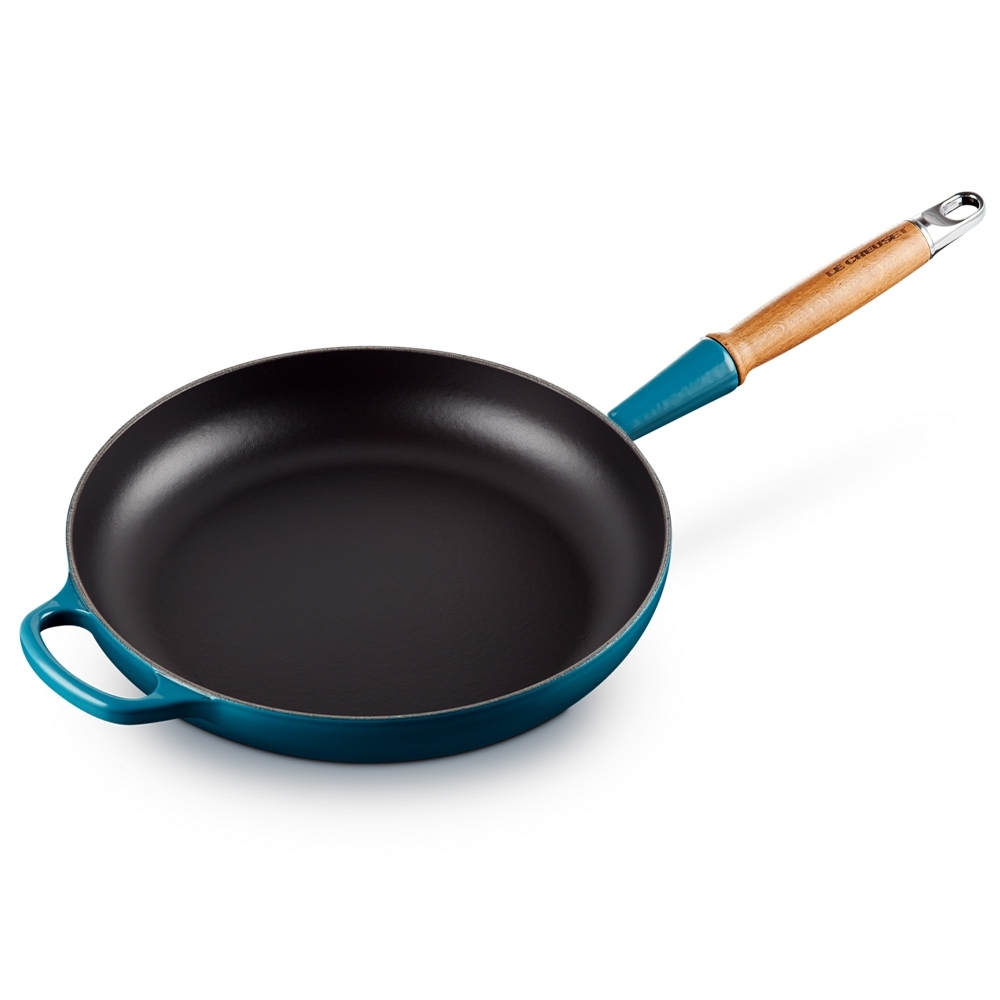 Le Creuset - Frying Pan with Wooden Handle Le Creuset - Frying Pan with Wooden Handle