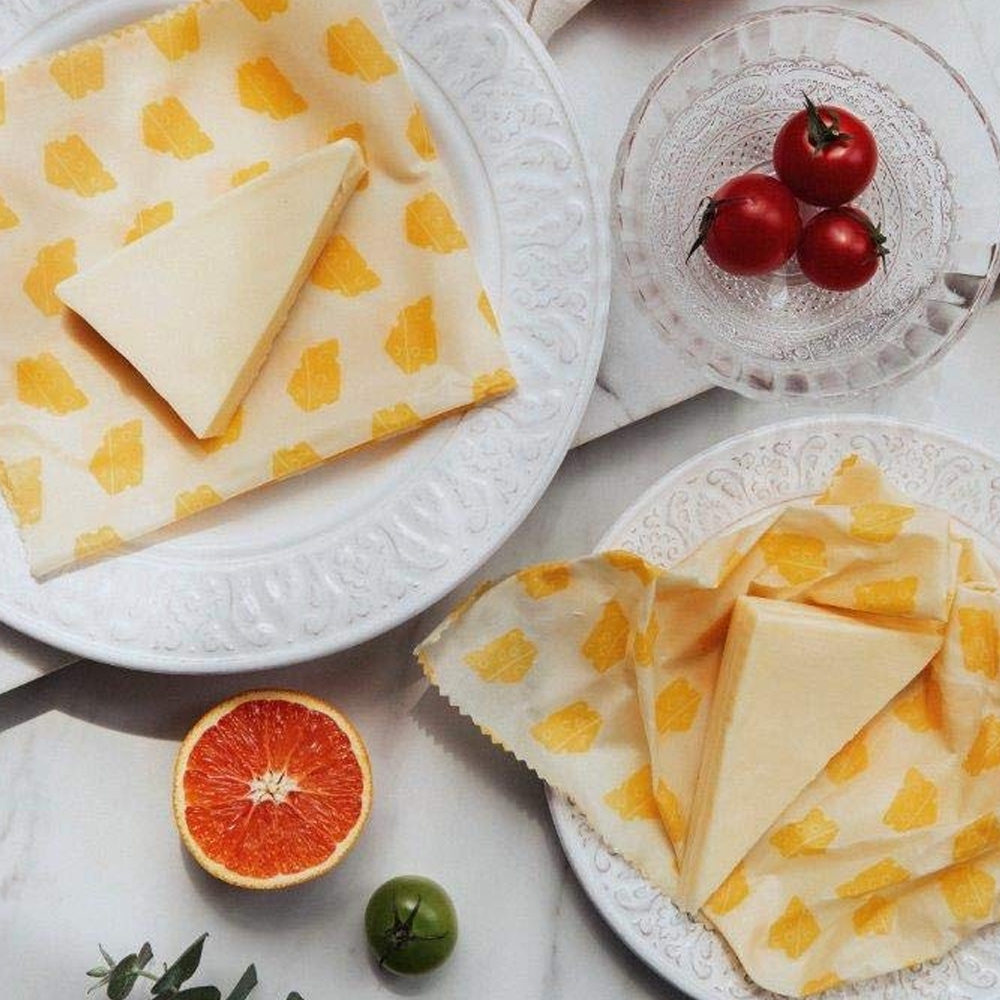 Nuts - Beeswax ""cheese"" - 3 pieces Nuts - Beeswax ""cheese"" - 3 pieces