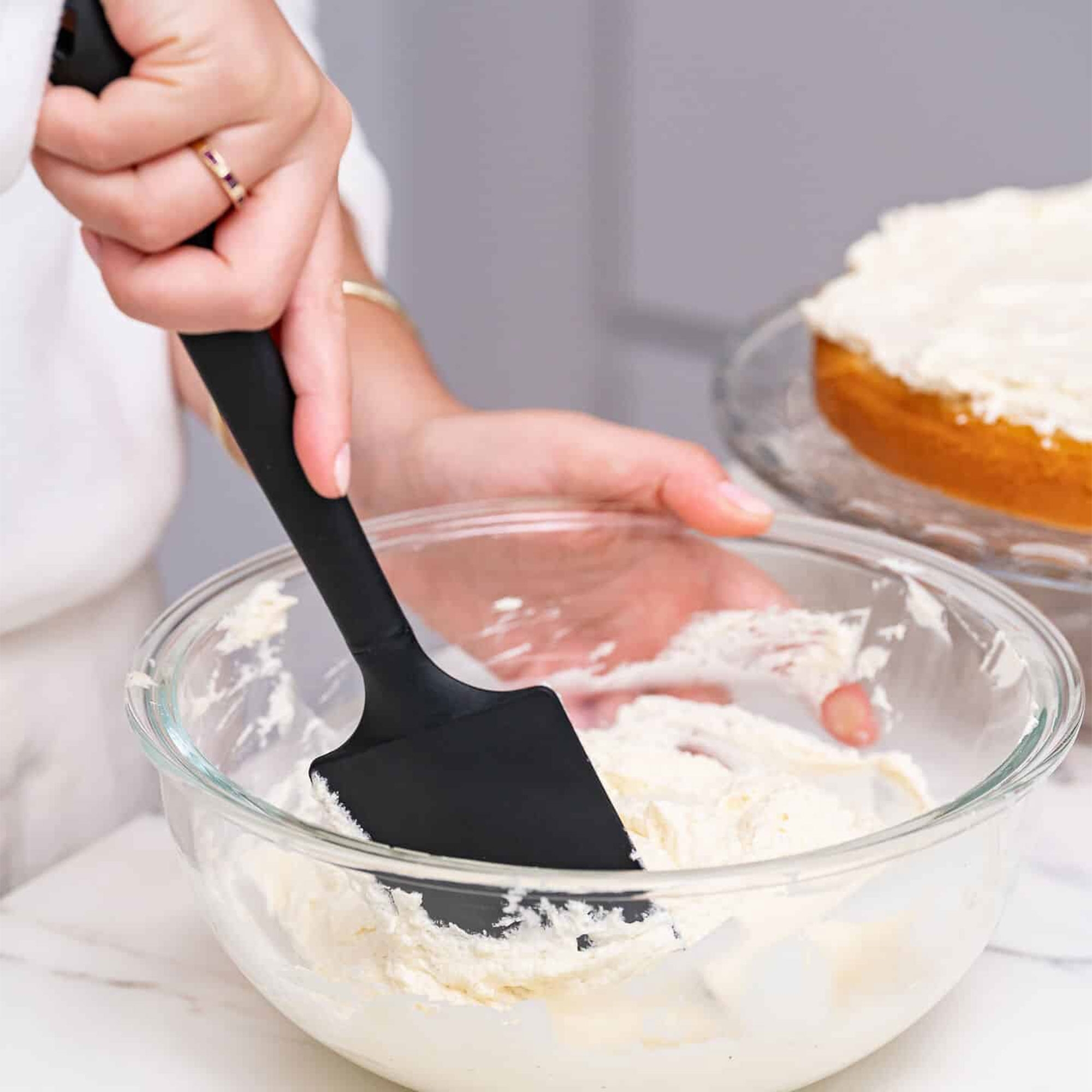 Triangle - Silicone dough scraper 30 cm