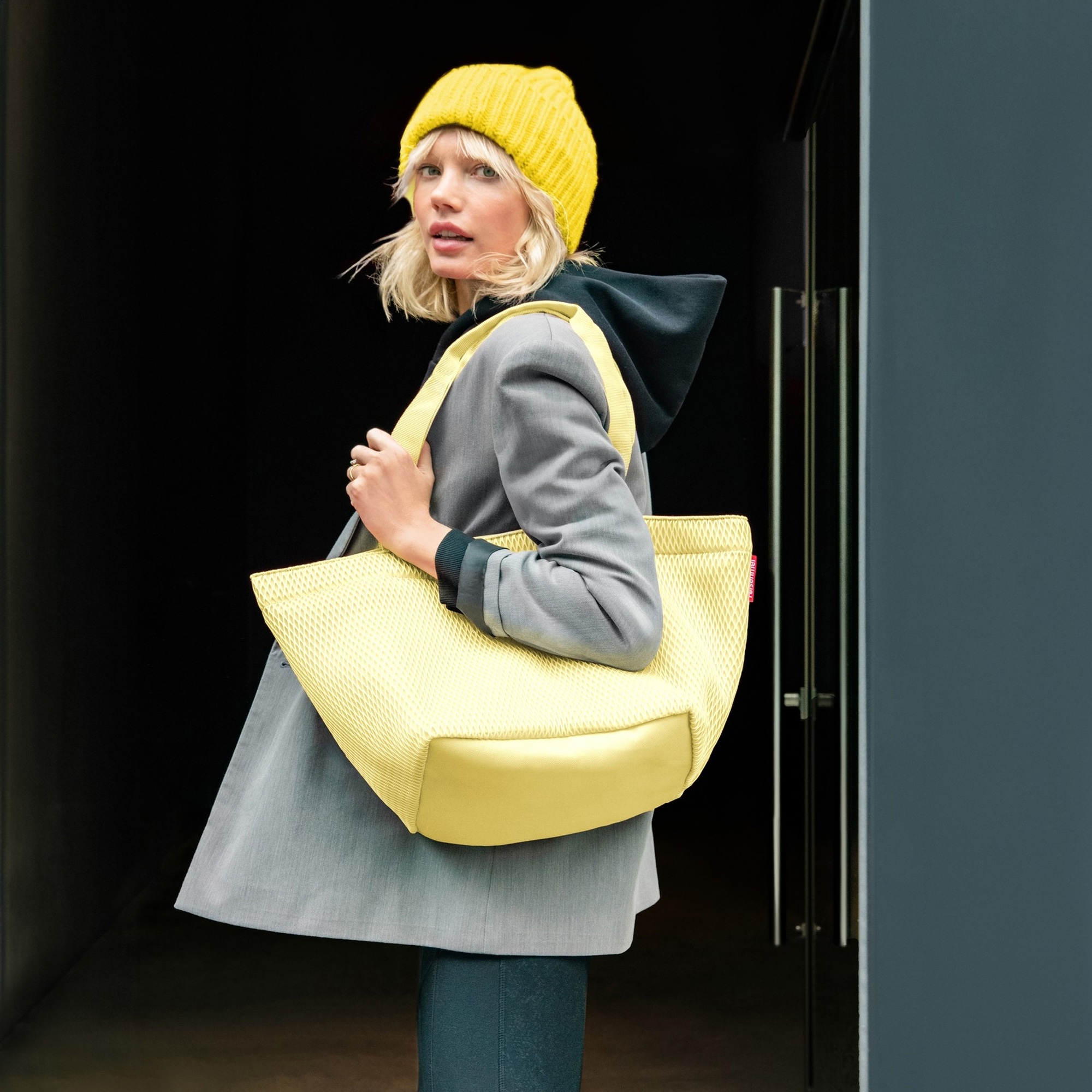 reisenthel - shopper M - mesh lemon