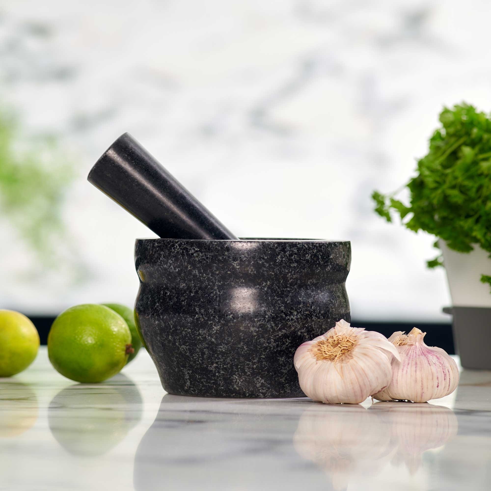 COLE & MASON - Worcester Granite Pestle and Mortar - Ø 14 cm | Black