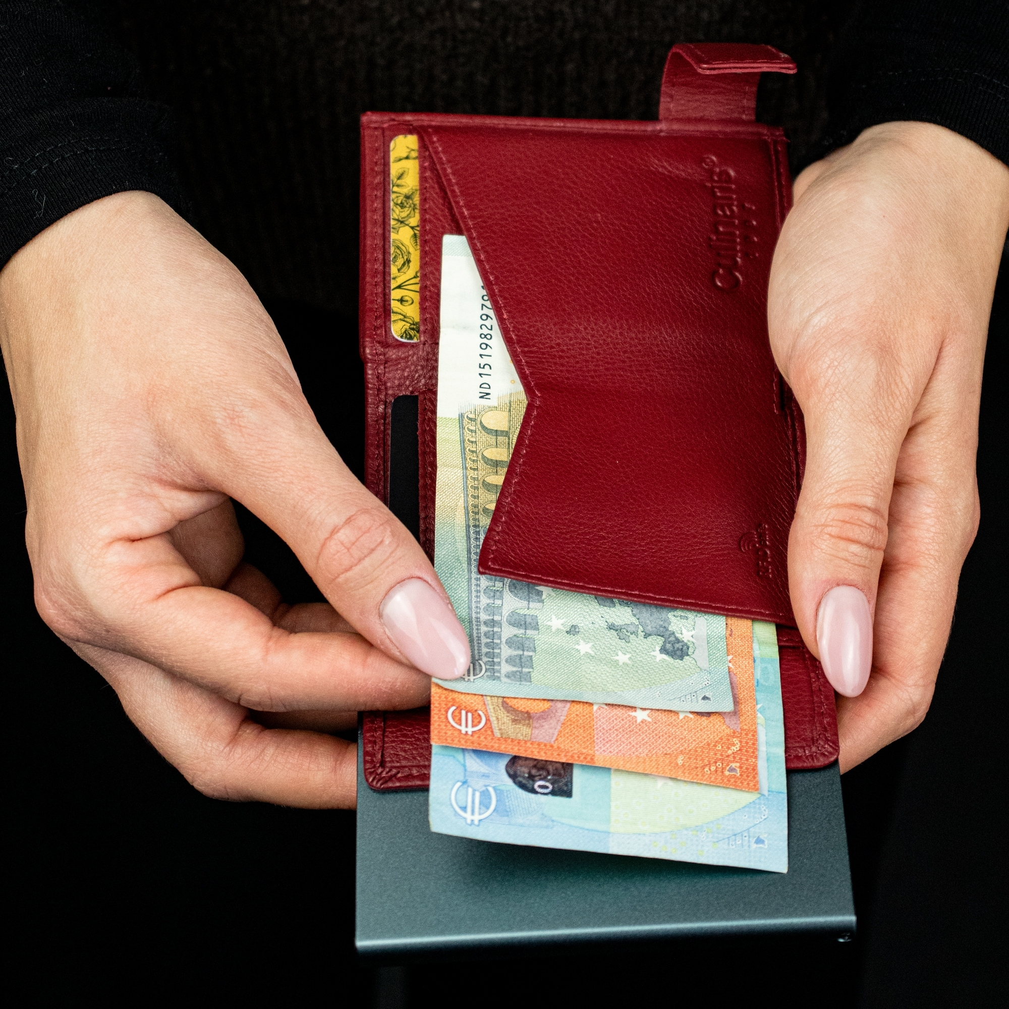 Card Case with Coin Pocket  XXL -  Red | Culinaris