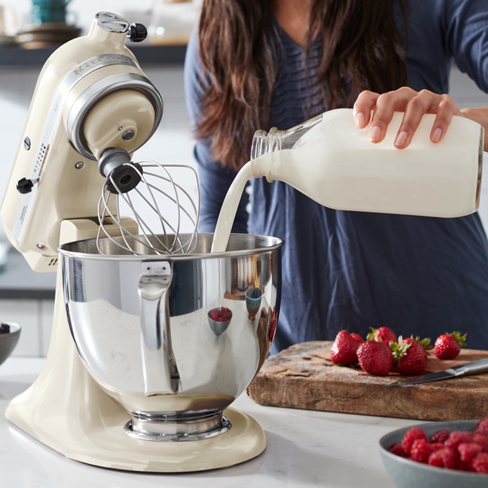 KitchenAid - Artisan Küchenmaschine 5KSM175PS - Crème KitchenAid - Artisan Küchenmaschine 5KSM175PS - Crème