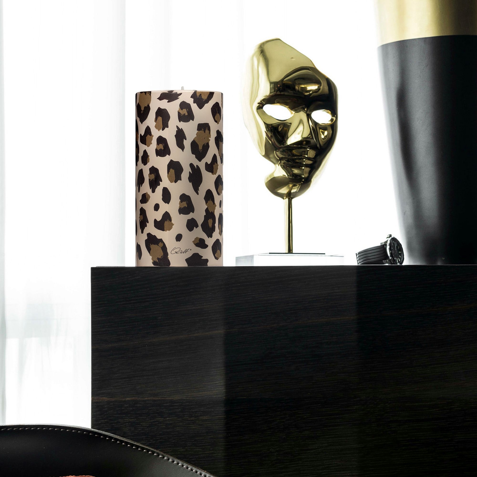 Qult Farluce Trend - Teelichthalter in Kerzenform LEO Ø 8 cm x H 15 cm Qult Farluce Trend - Teelichthalter in Kerzenform LEO Ø 8 cm x H 15 cm